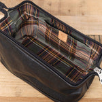 Il Bisonte Accessories Bags Populonia Cowhide Beauty Case in Nero Nero / 9" L X 4.5" H X 5" D