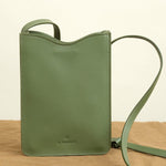 Il Bisonte Accessories Bags Roseto Crossbody Bag in Cipresso Cipresso / 5.5" W X 7.75" H X 2" D
