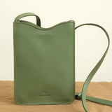 Il Bisonte Accessories Bags Roseto Crossbody Bag in Cipresso Cipresso / 5.5" W X 7.75" H X 2" D
