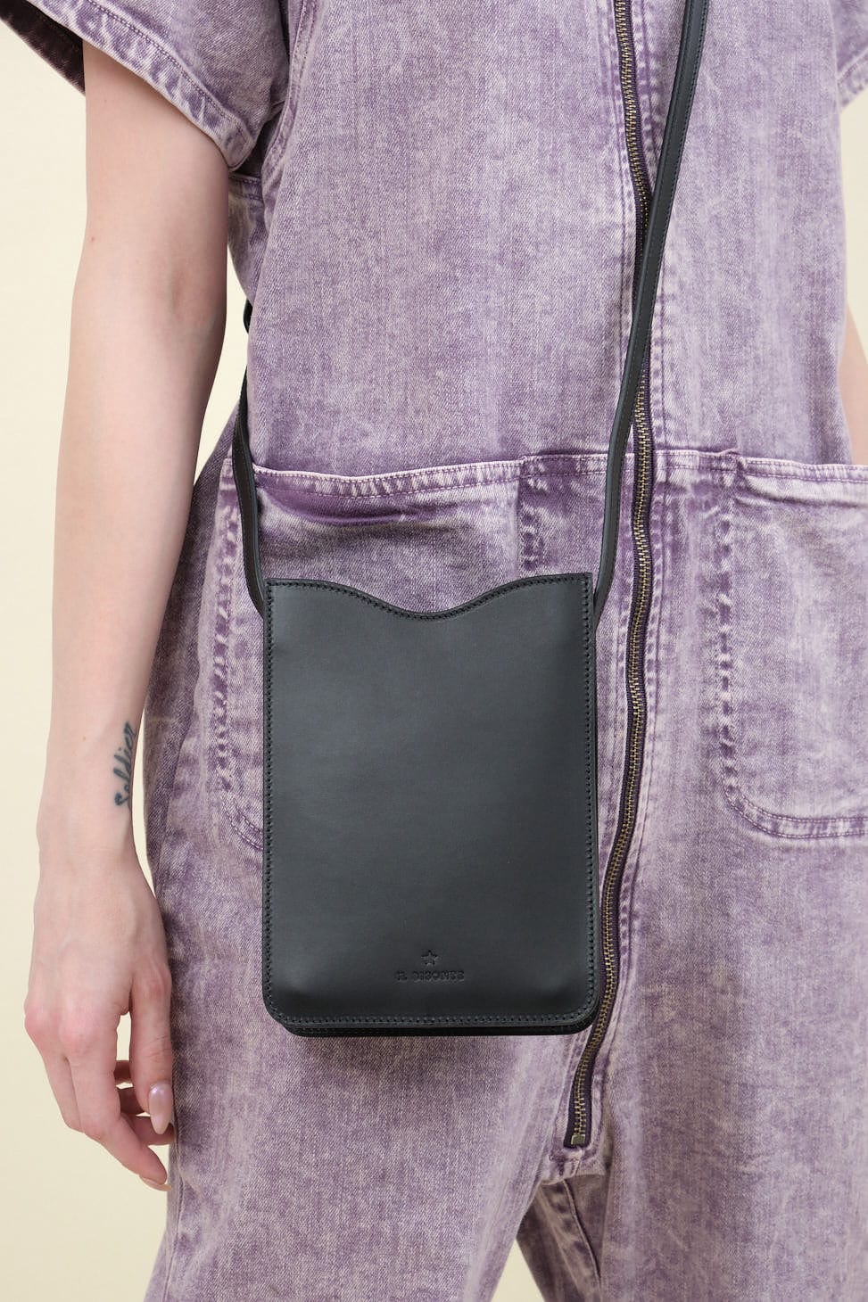 Side of Roseto Crossbody Bag in Nero