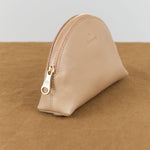 Il Bisonte Accessories Bags Small Bigallo Beauty Case in Caffe Latte Caffe Latte / 6" L X 4.25" H X 2" D