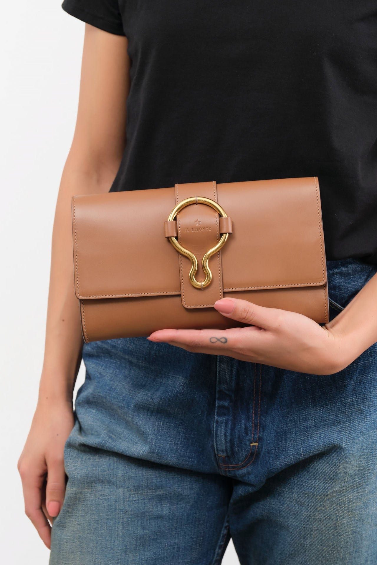 Il Bisonte Accessories Bags Consuelo Clutch Bag in Chocolate Chocolate / 9.5" L X 6.25" W 1.5" D