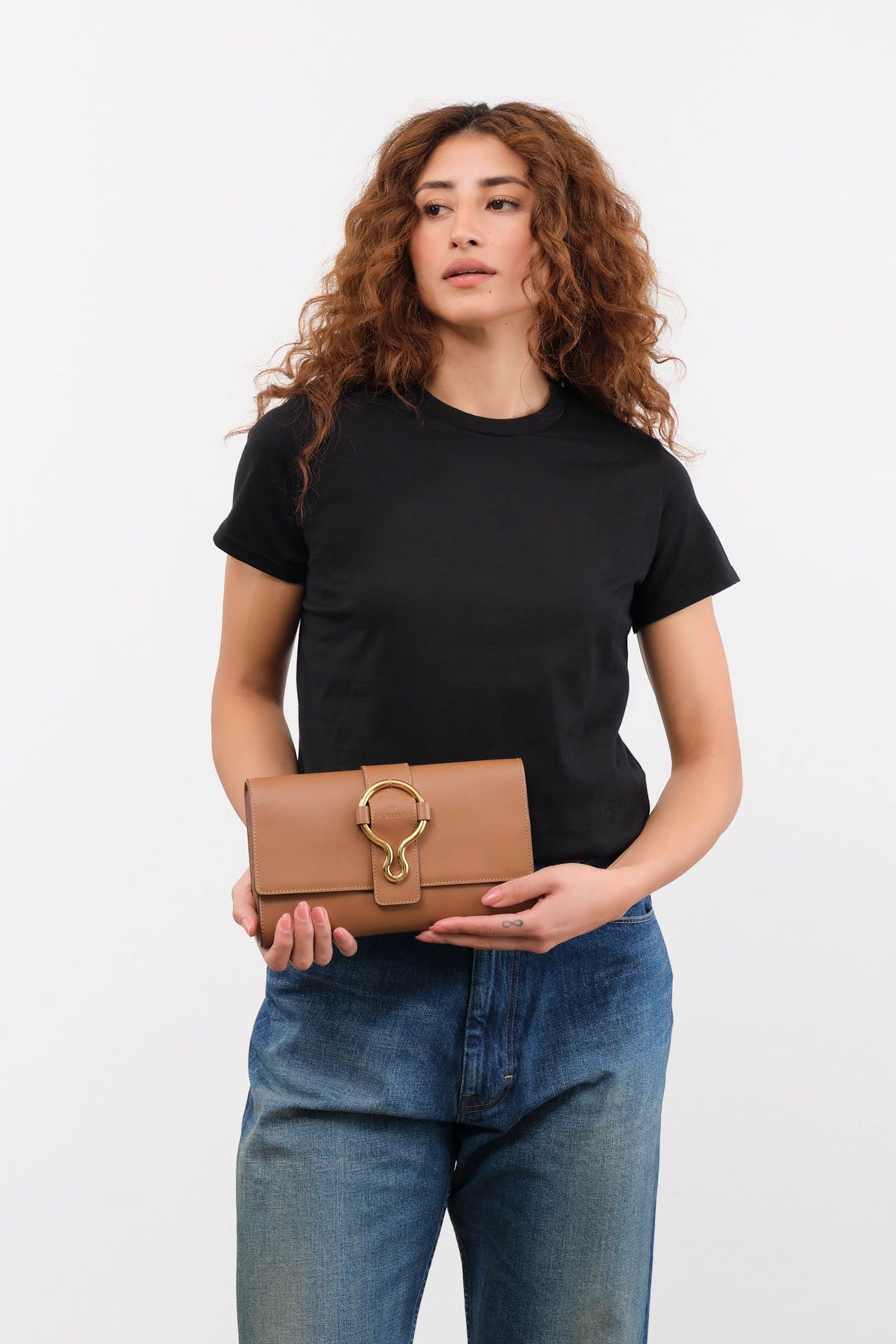 Il Bisonte Accessories Bags Consuelo Clutch Bag in Chocolate Chocolate / 9.5" L X 6.25" W 1.5" D