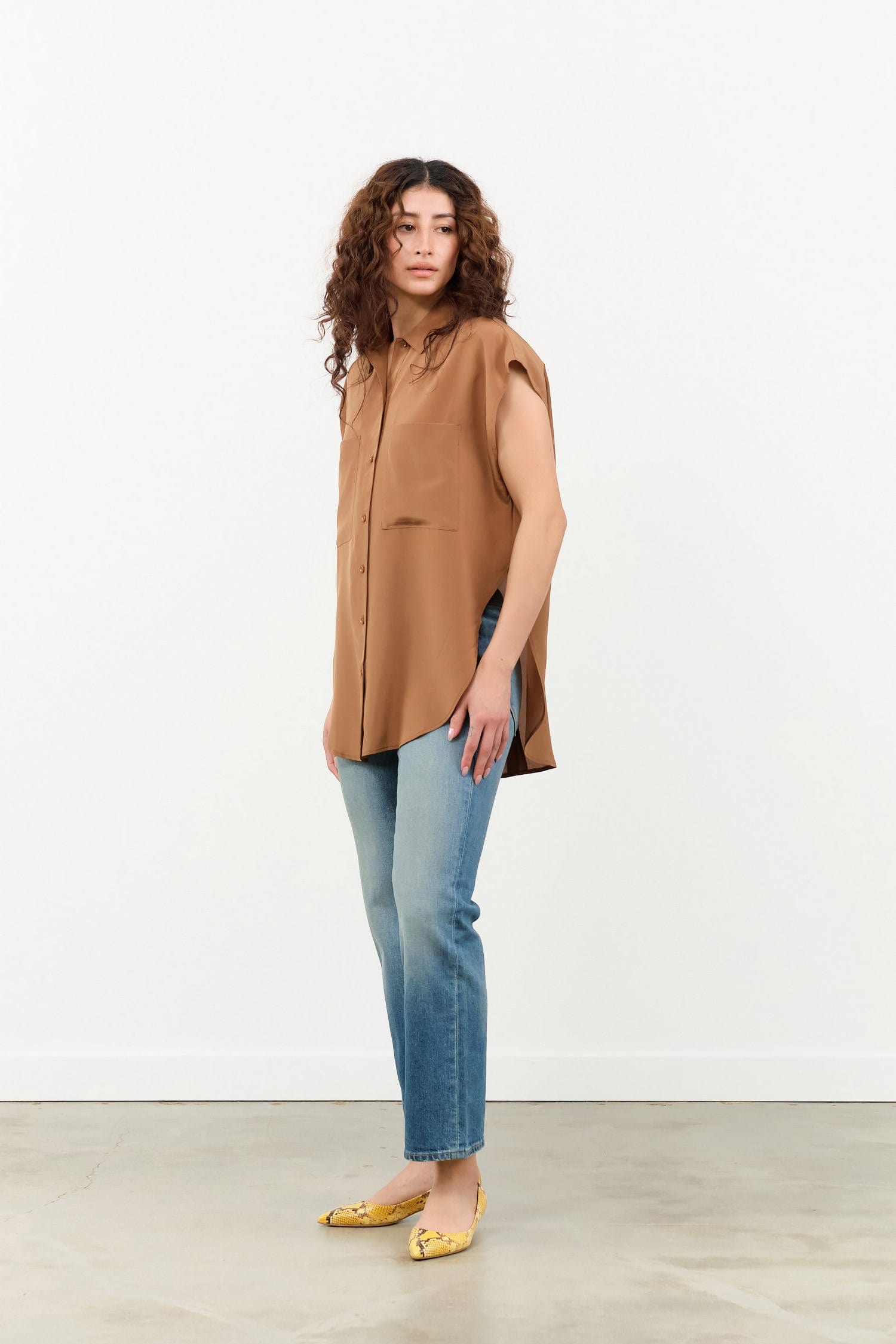 Jamie Haller Apparel Womens Denim The Kenickie Jean in Distressed Indigo