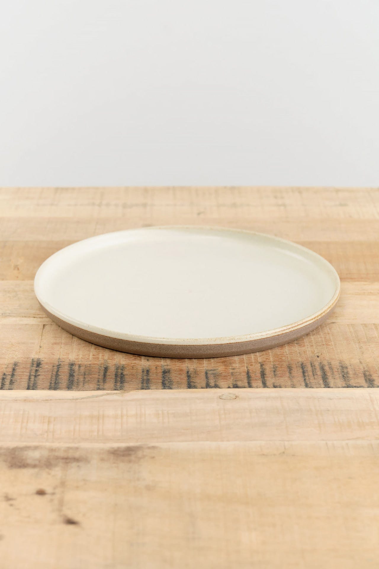Kinto Home Kitchen Dishware 10" Ceramic Lab Plate White / 10" Dia X .75" H