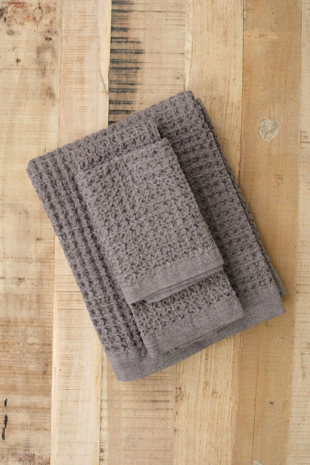 Kontex Home Bath Textiles Lattice Bath Towel in Brown Brown / 33.5" L x 57" W