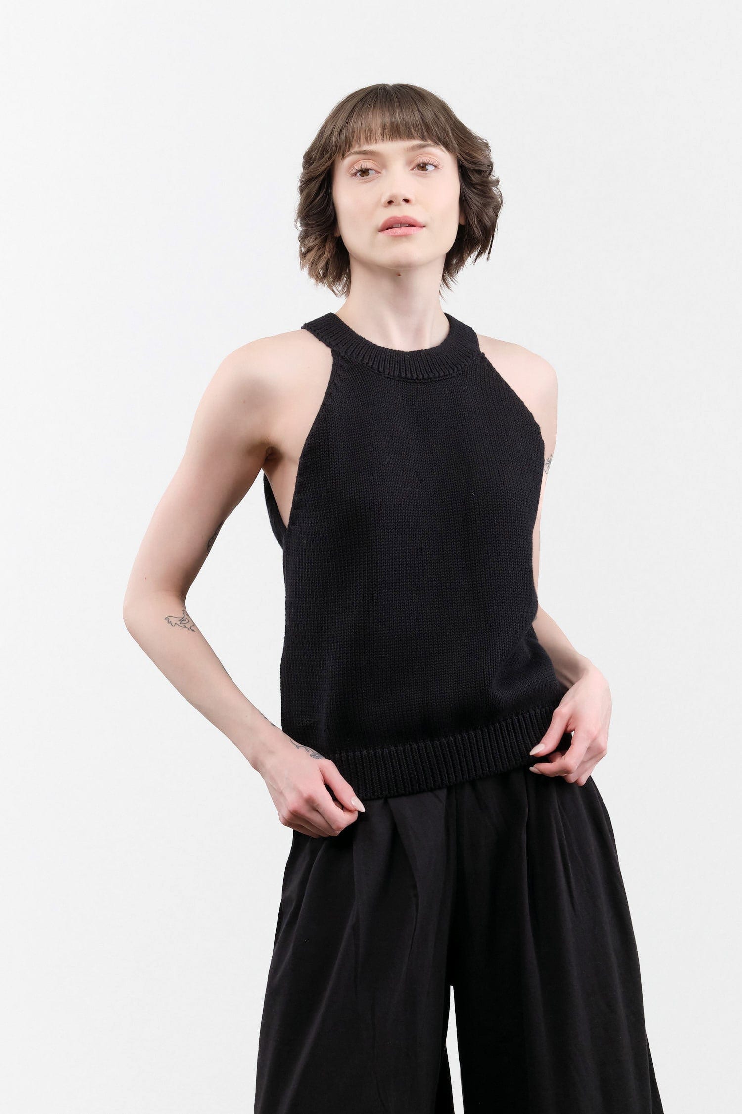 Kowtow Apparel Womens Sweaters Ebony Singlet Black / XXSmall