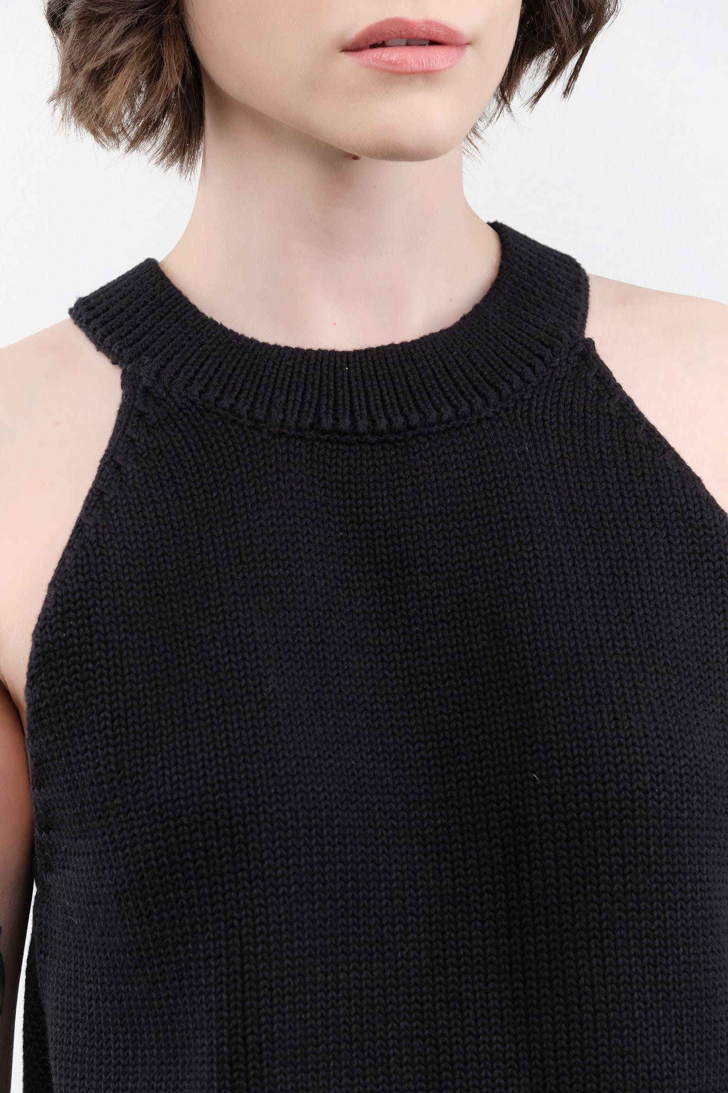 Kowtow Apparel Womens Sweaters Ebony Singlet
