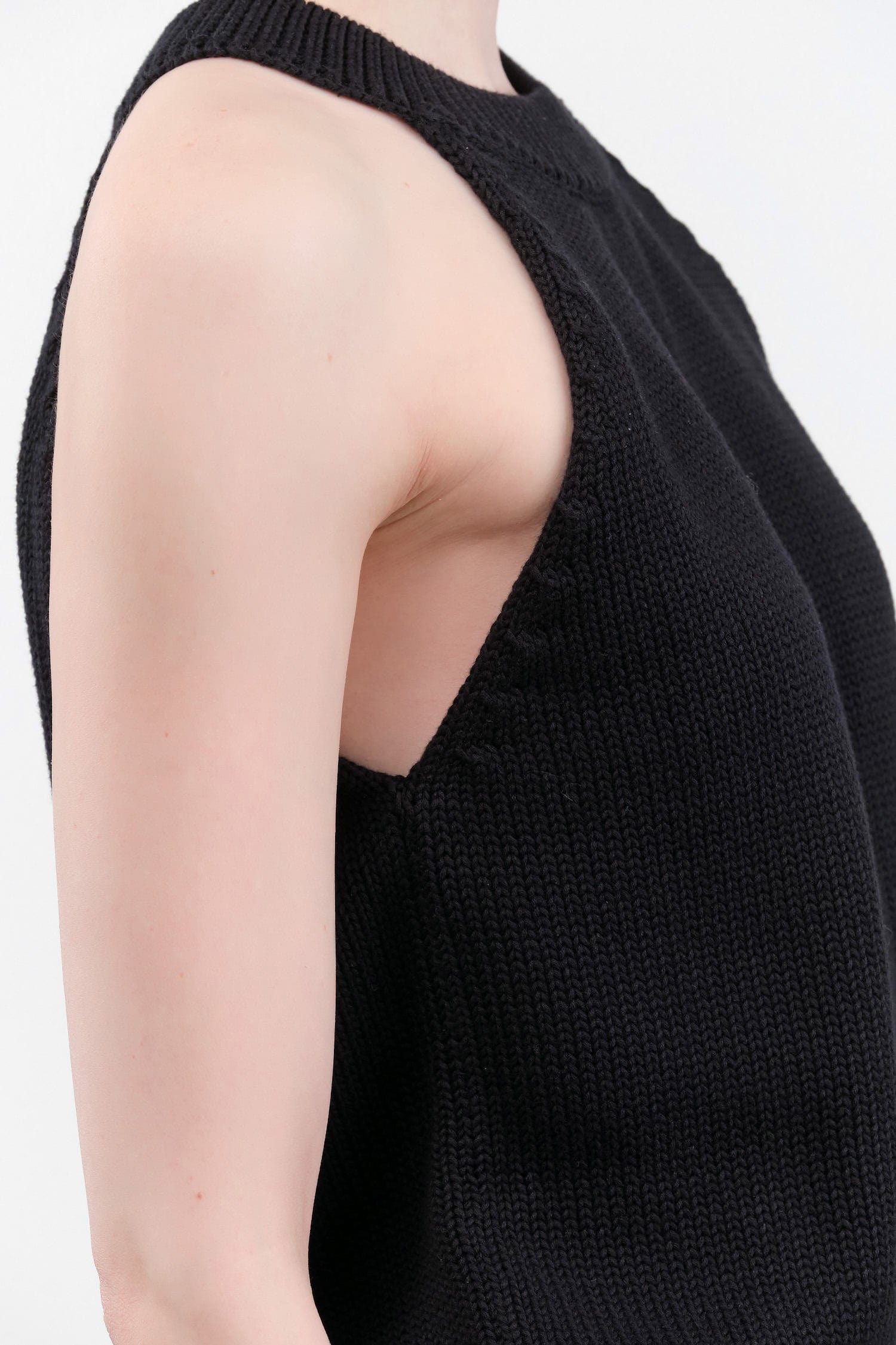 Kowtow Apparel Womens Sweaters Ebony Singlet
