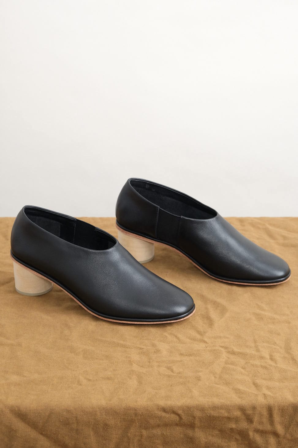 Side of Dowel Heel