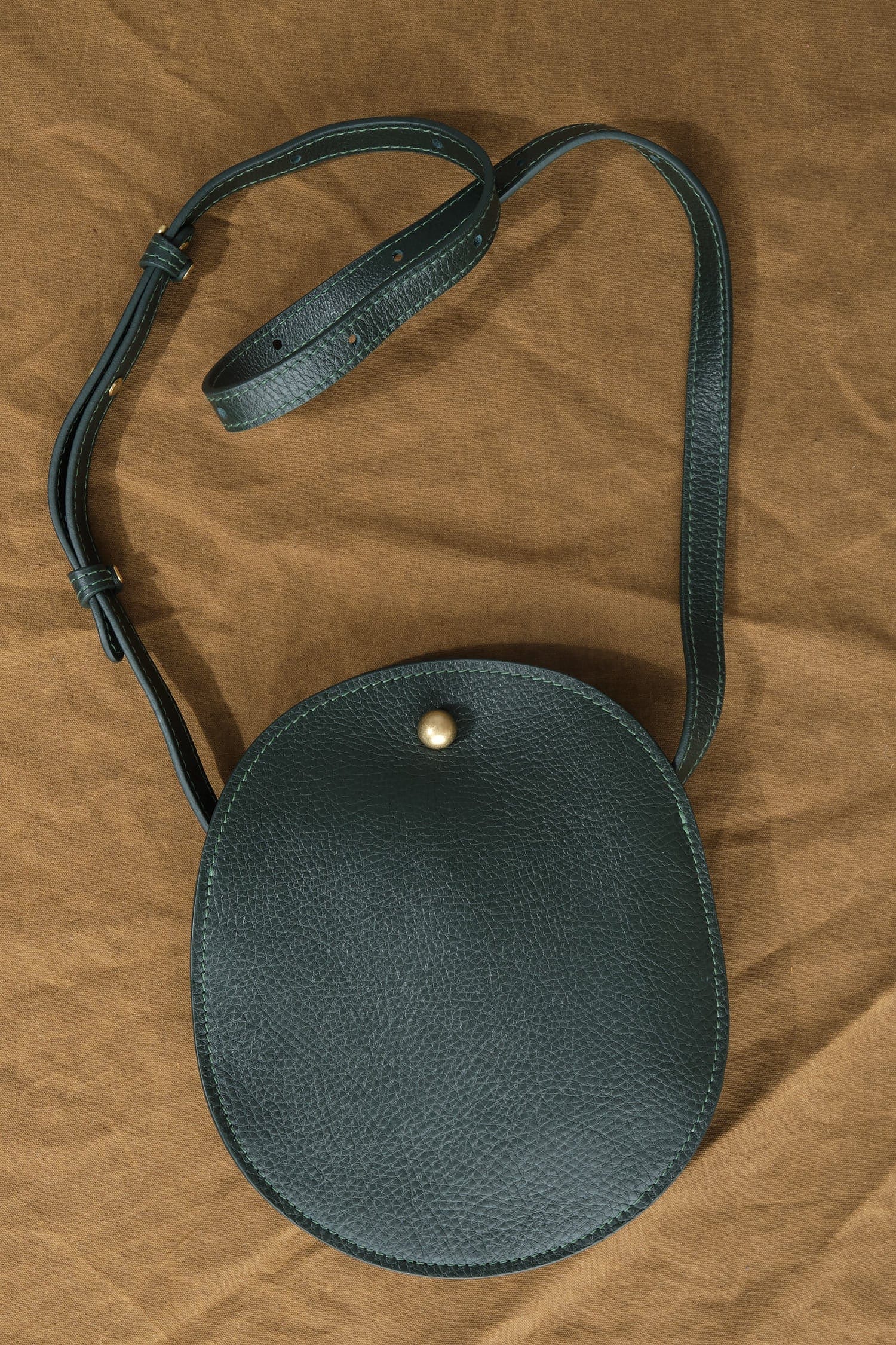 Eggi Bag on table