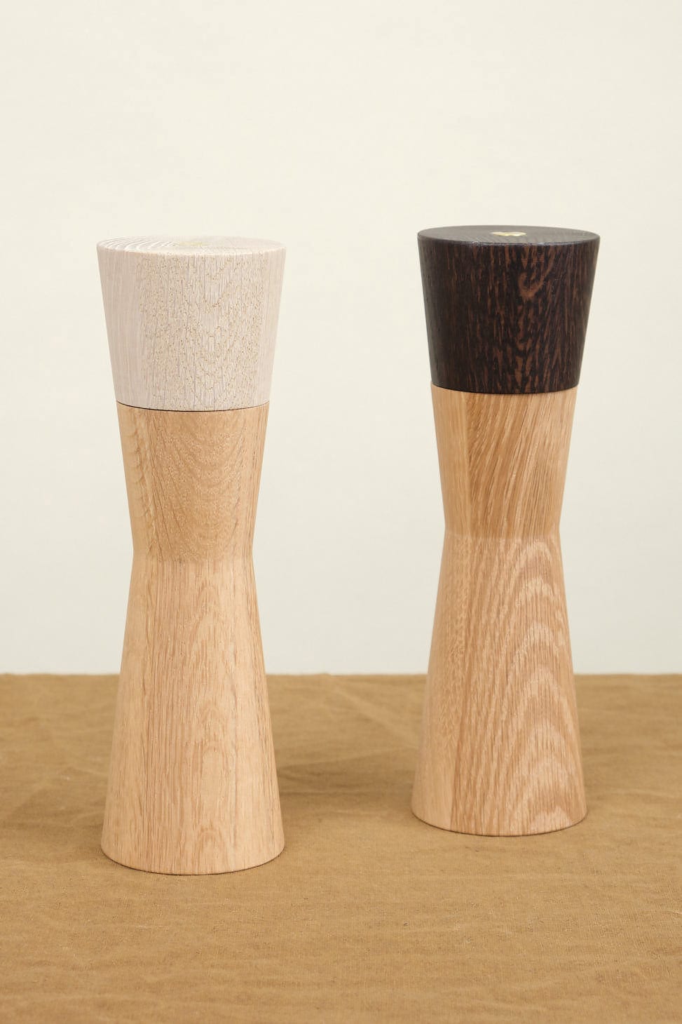 Lostine Home Kitchen Serving Salt and Pepper Mill Set White Oak / 9" H X 3 "D