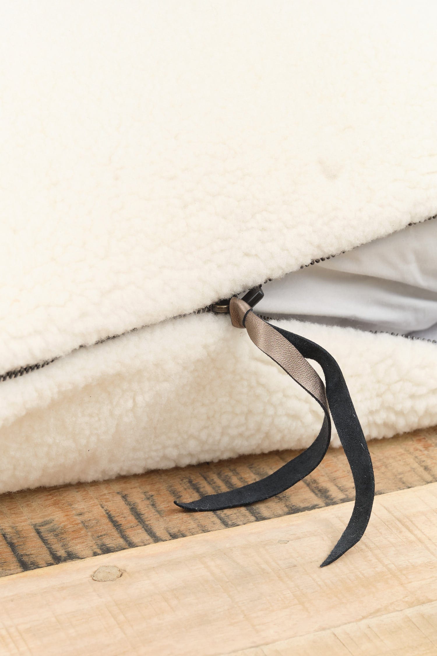 Maison De Vacances Home Pillows 16" X 24" Sheep Vice Versa Cushion in Blanc Blanc / 16" X 24"