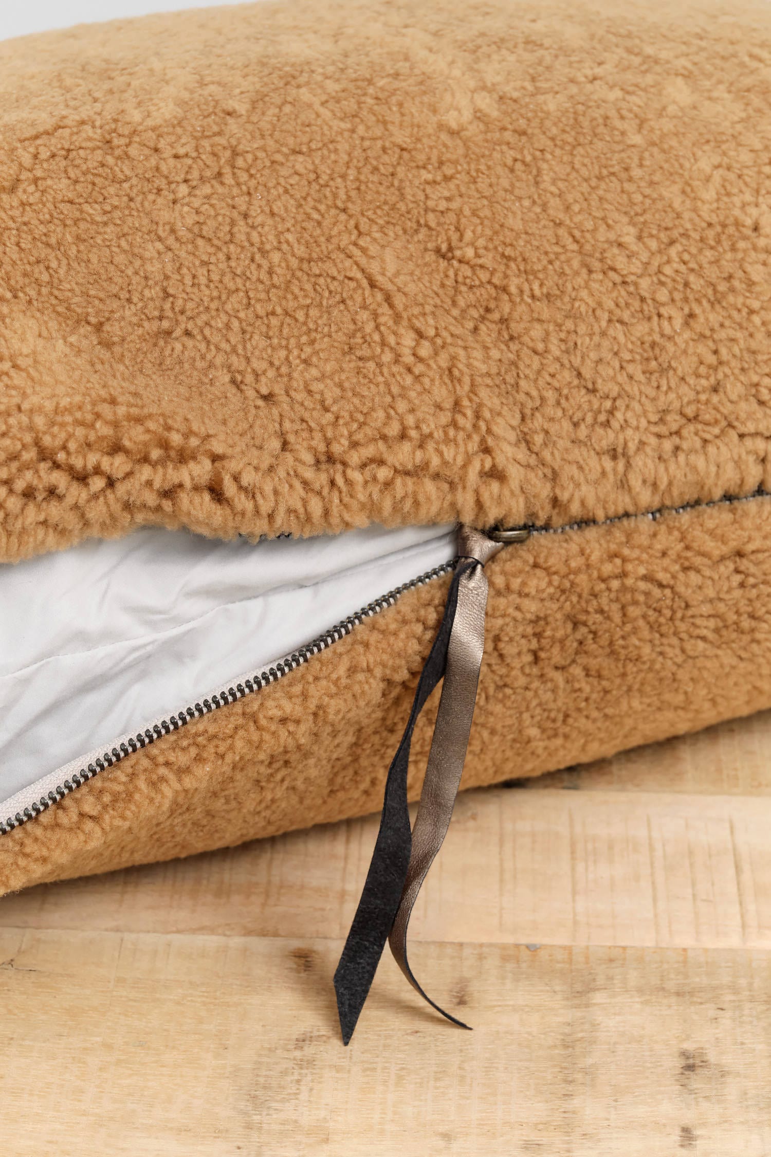 Maison De Vacances Home Pillows 16" X 24" Sheep Vice Versa Cushion in Havane Havane / 16" X 24"
