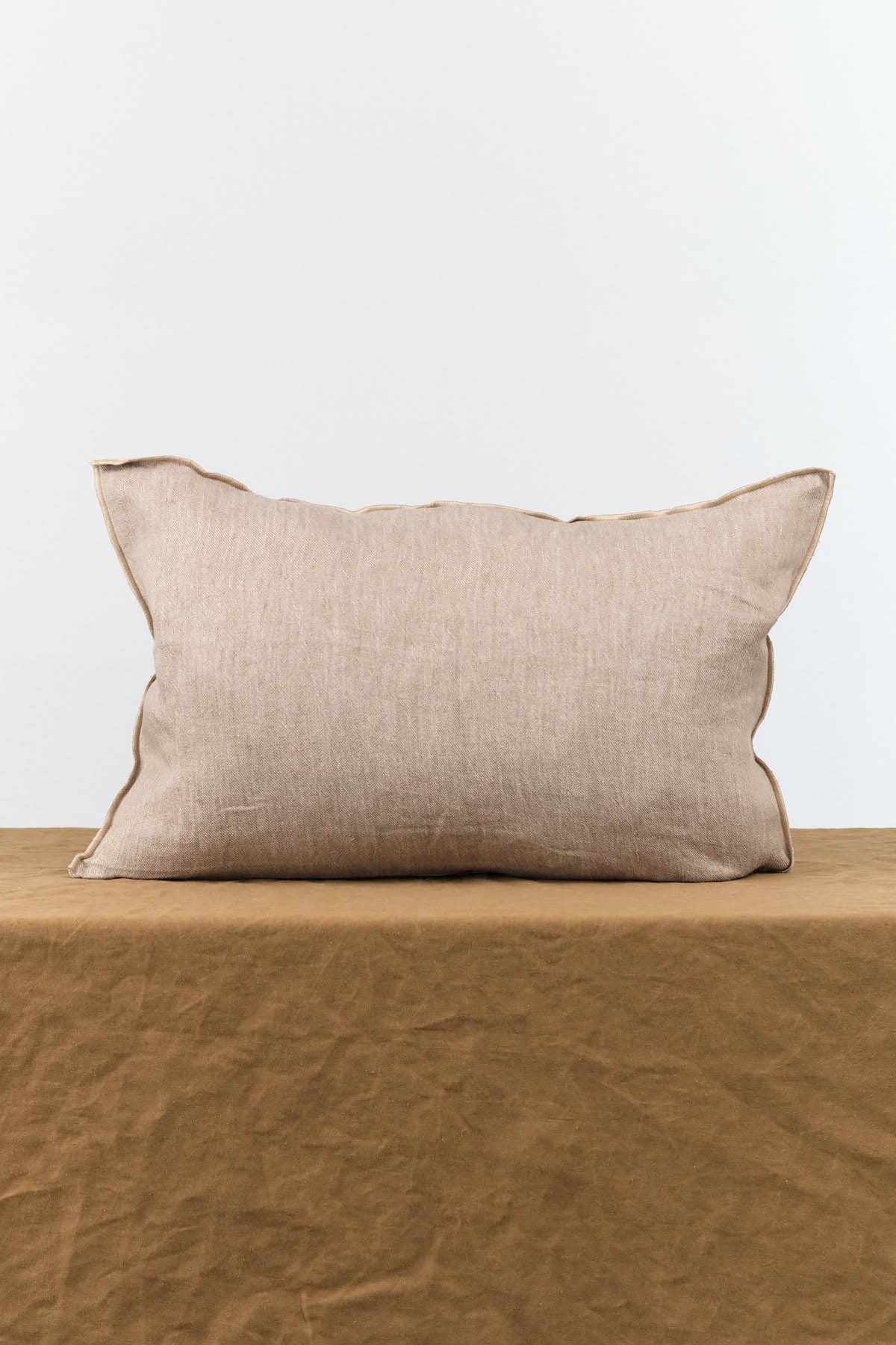 Maison De Vacances Home Pillows 16" X 24" Washed Linen Vice Versa Cushion in Taupe Taupe/Ciment / 16" x 24"