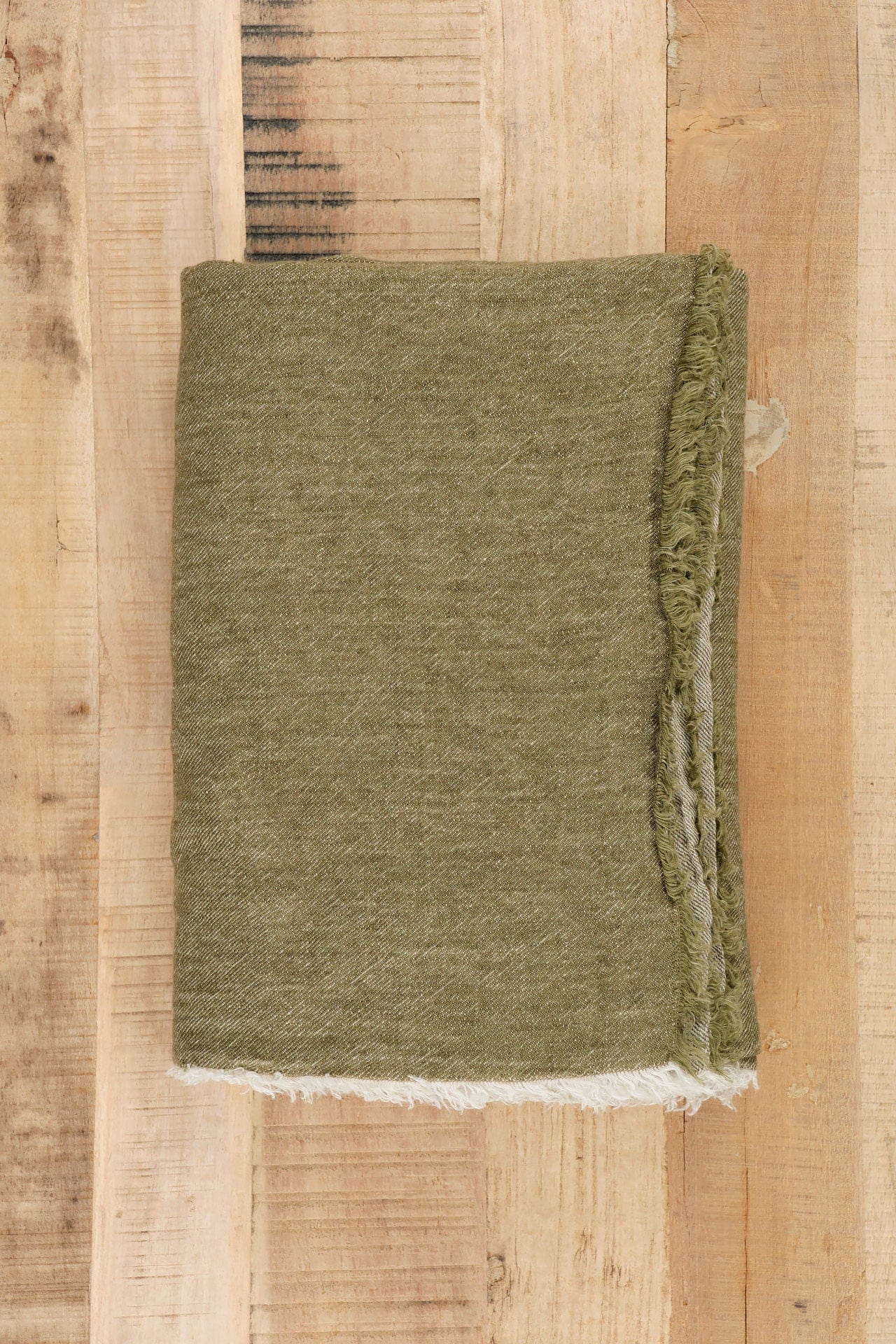 Maison De Vacances Home Throws Crumpled Washed Linen Vice Versa Fringed Throw in Kaki Kaki/Givre / 55" L X 98.5" W