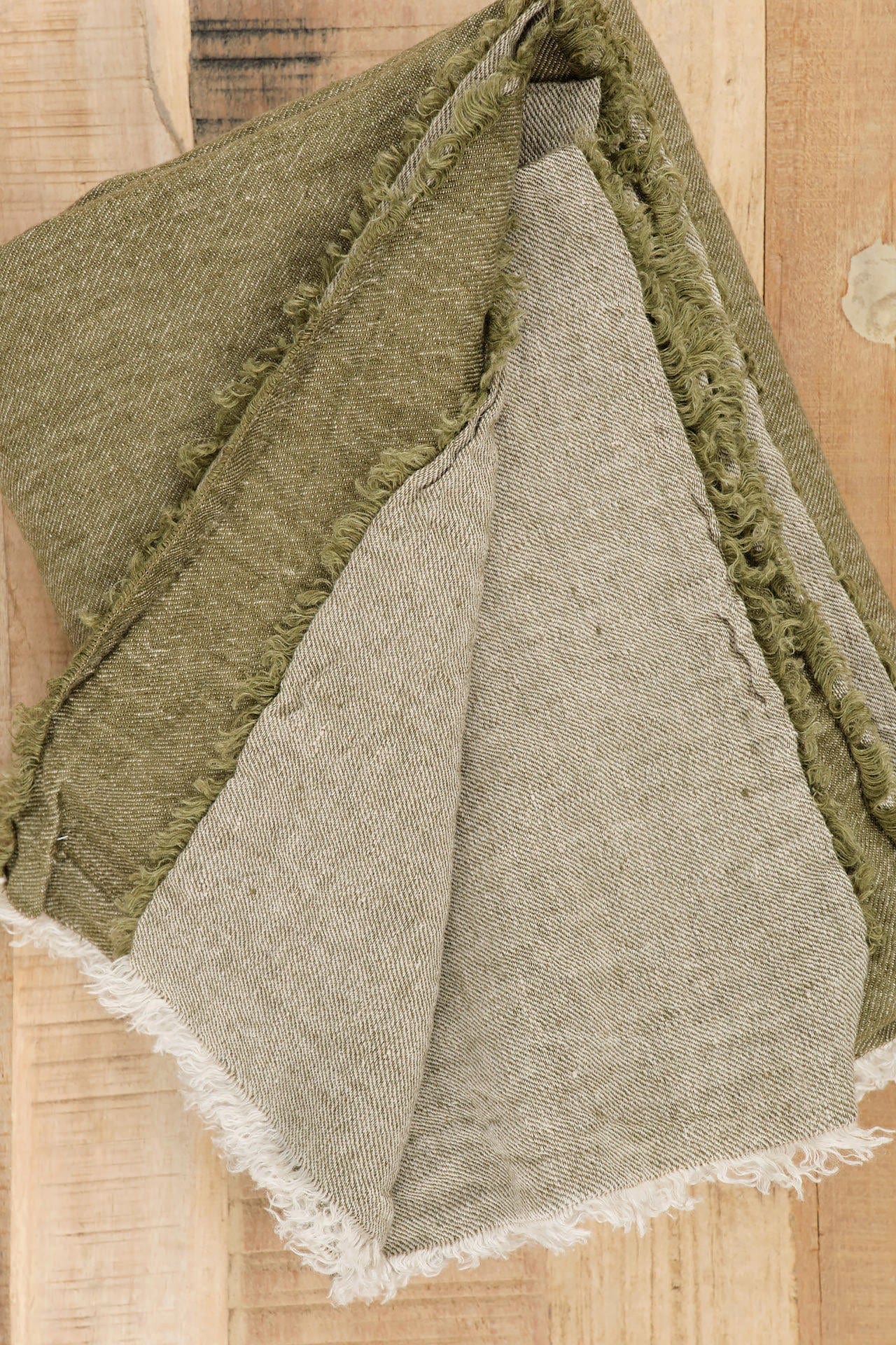 Maison De Vacances Home Throws Crumpled Washed Linen Vice Versa Fringed Throw in Kaki Kaki/Givre / 55" L X 98.5" W