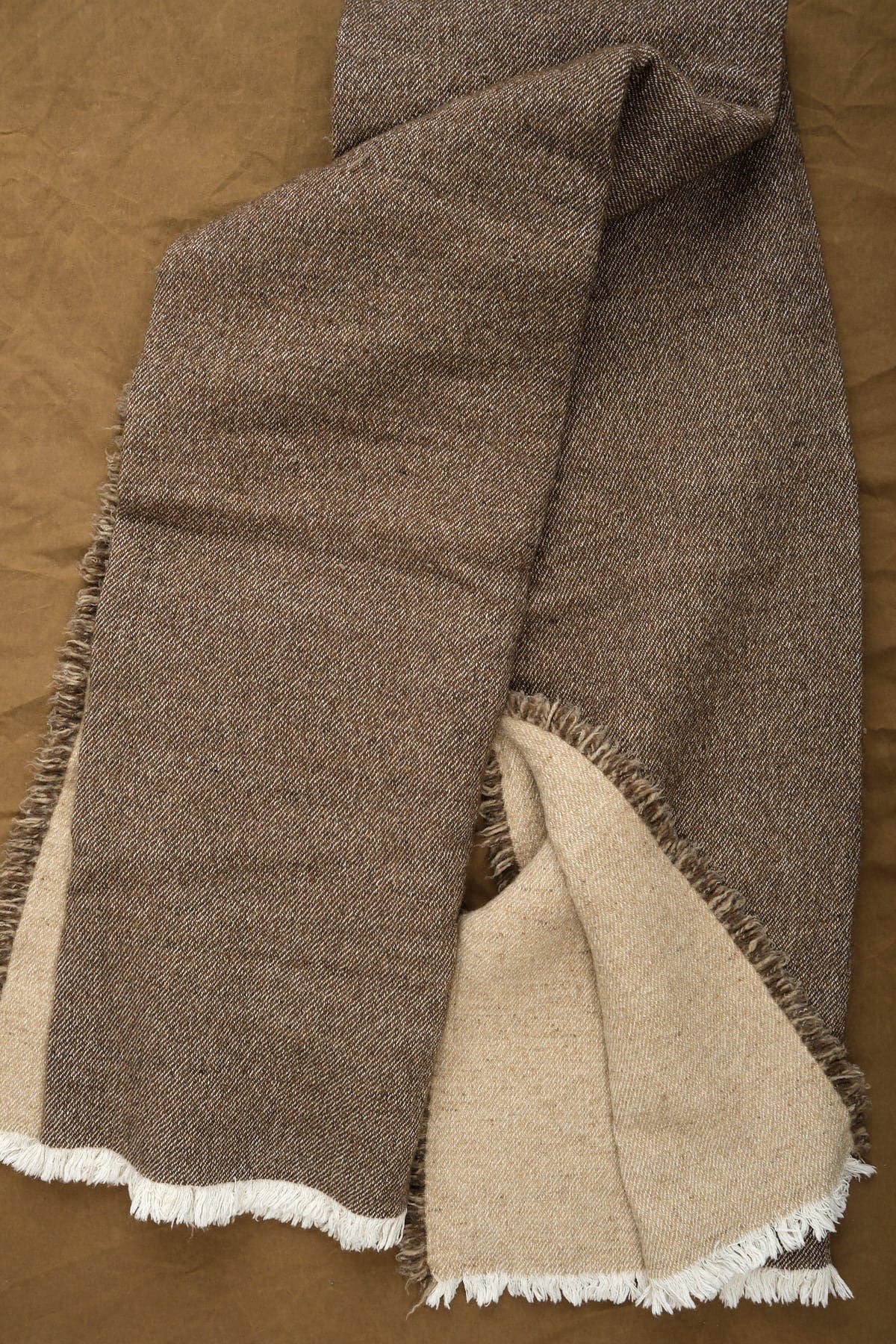 Maison De Vacances Home Throws Vice Versa Fringed Throw in Bronze Bronze/Naturel / 59" X 98"