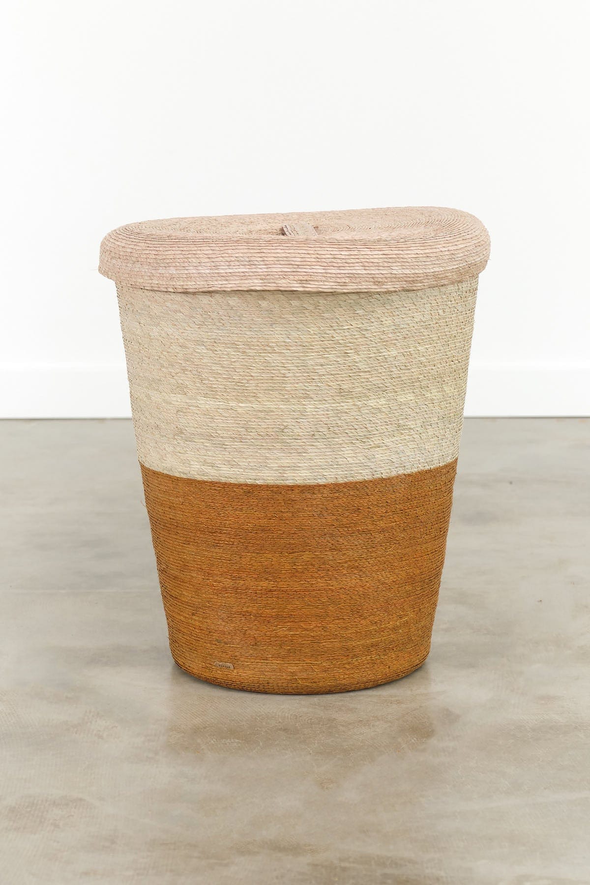 Makaua Home Baskets Hamper Basket Trigo / 16" D X 20" H