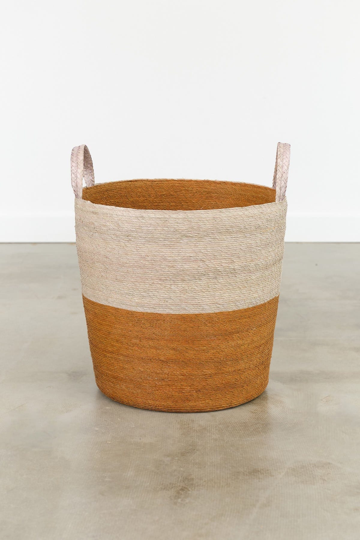 Makaua Home Baskets Tambo Basket Trigo / 16" D X 20" H