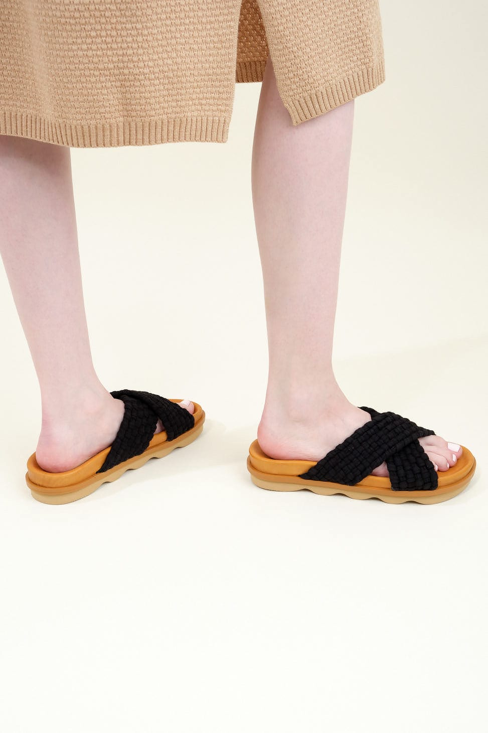 Back of Crossover Wave Sole Sandal in Black/Mustard