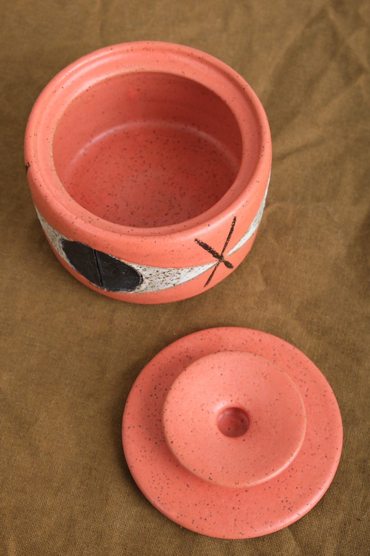 Ceramic Large Felix Jar in Coral with Lid