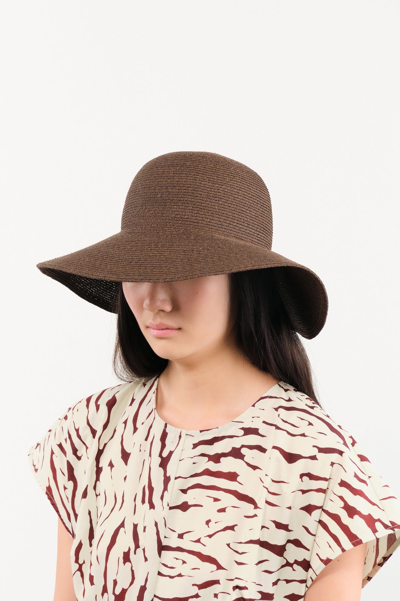 Mature Ha. Accessories Hats Raffia Braid Garden Hat in Dark Brown Dark Brown / One Size