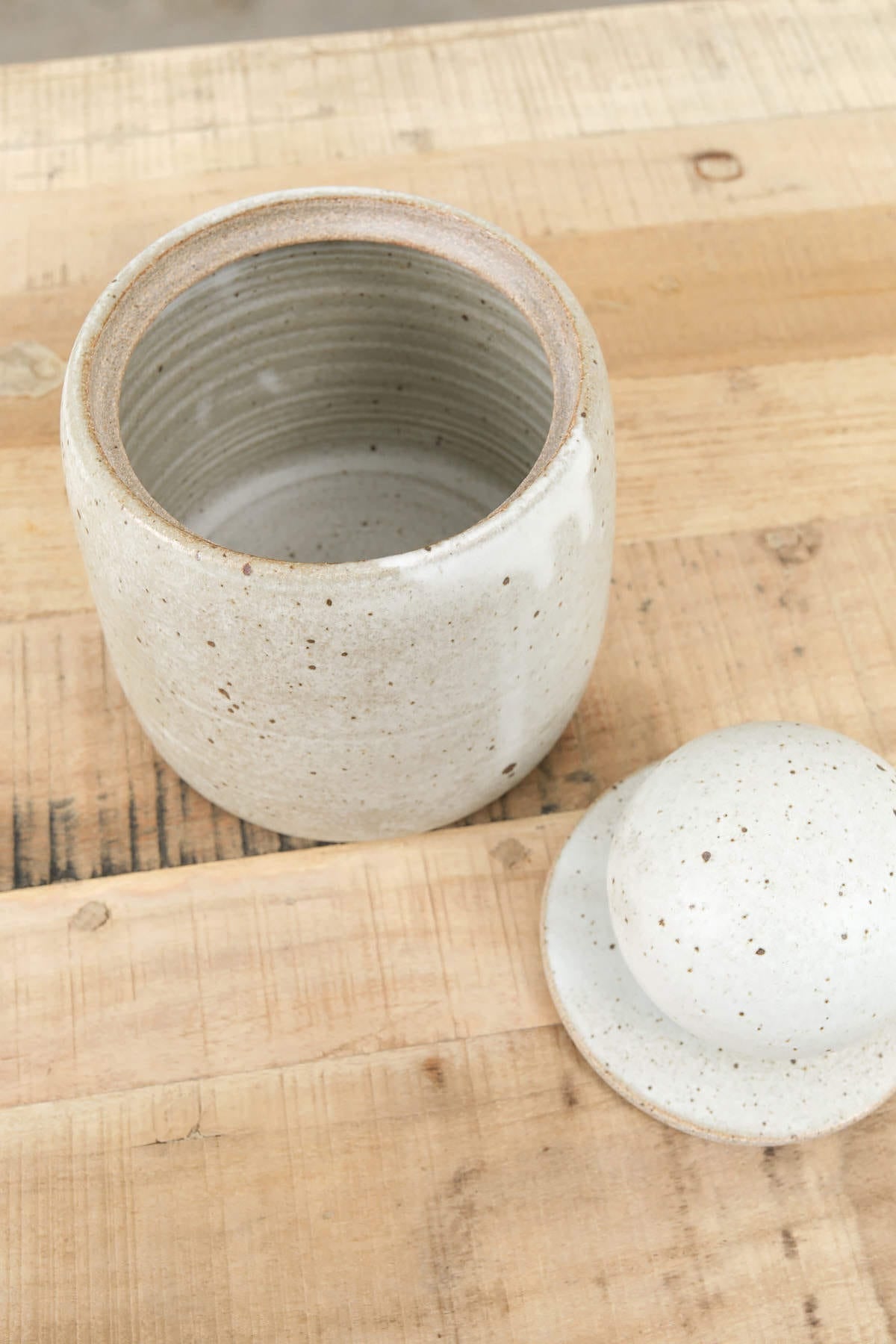 MH Ceramics Home Kitchen Containers Extra Large Stash Jar in Alabaster Alabaster / 6" D X 10" H