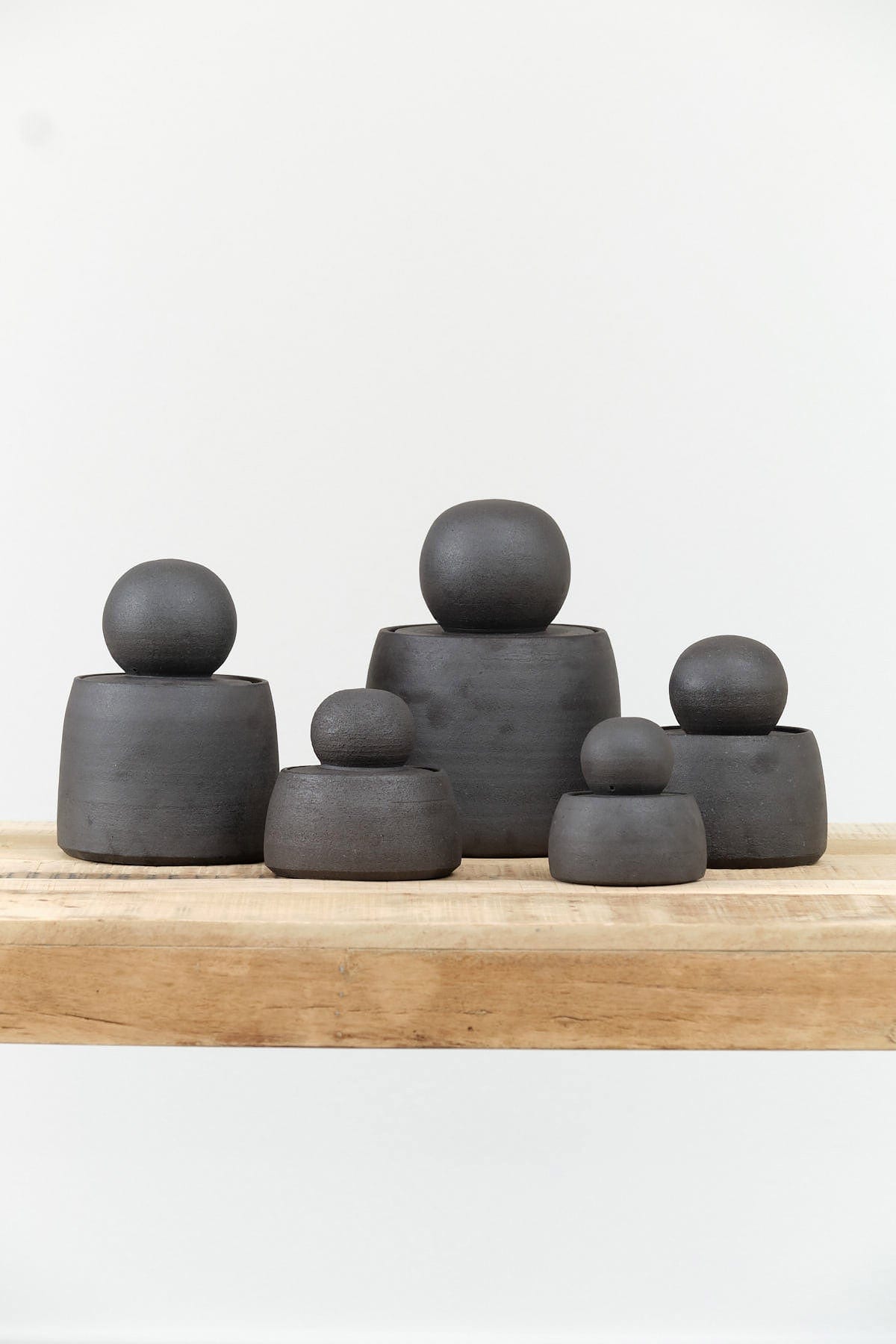 MH Ceramics Home Kitchen Containers Extra Large Stash Jar in Charcoal Charcoal / 6" D X 10" H
