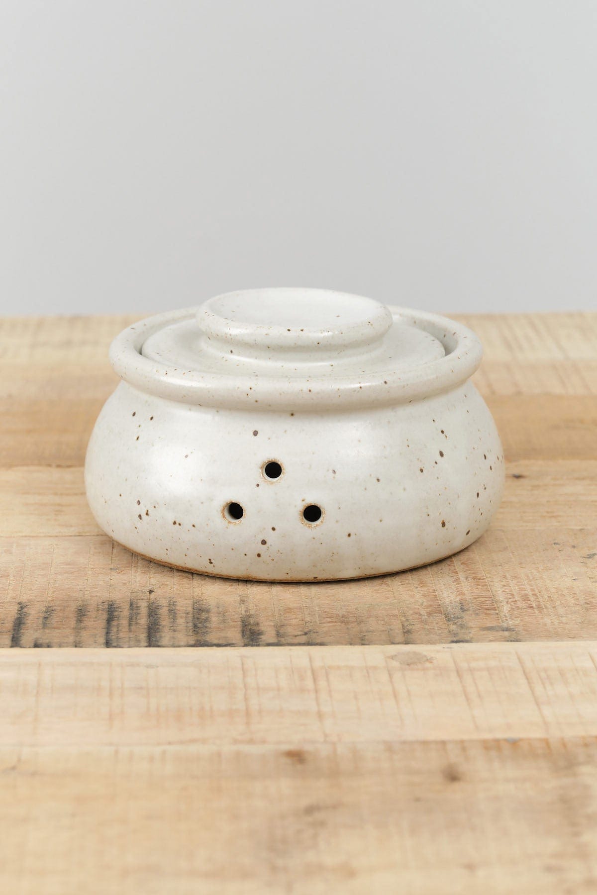 MH Ceramics Home Kitchen Containers Garlic Keeper Milky / 6" D X 3" H