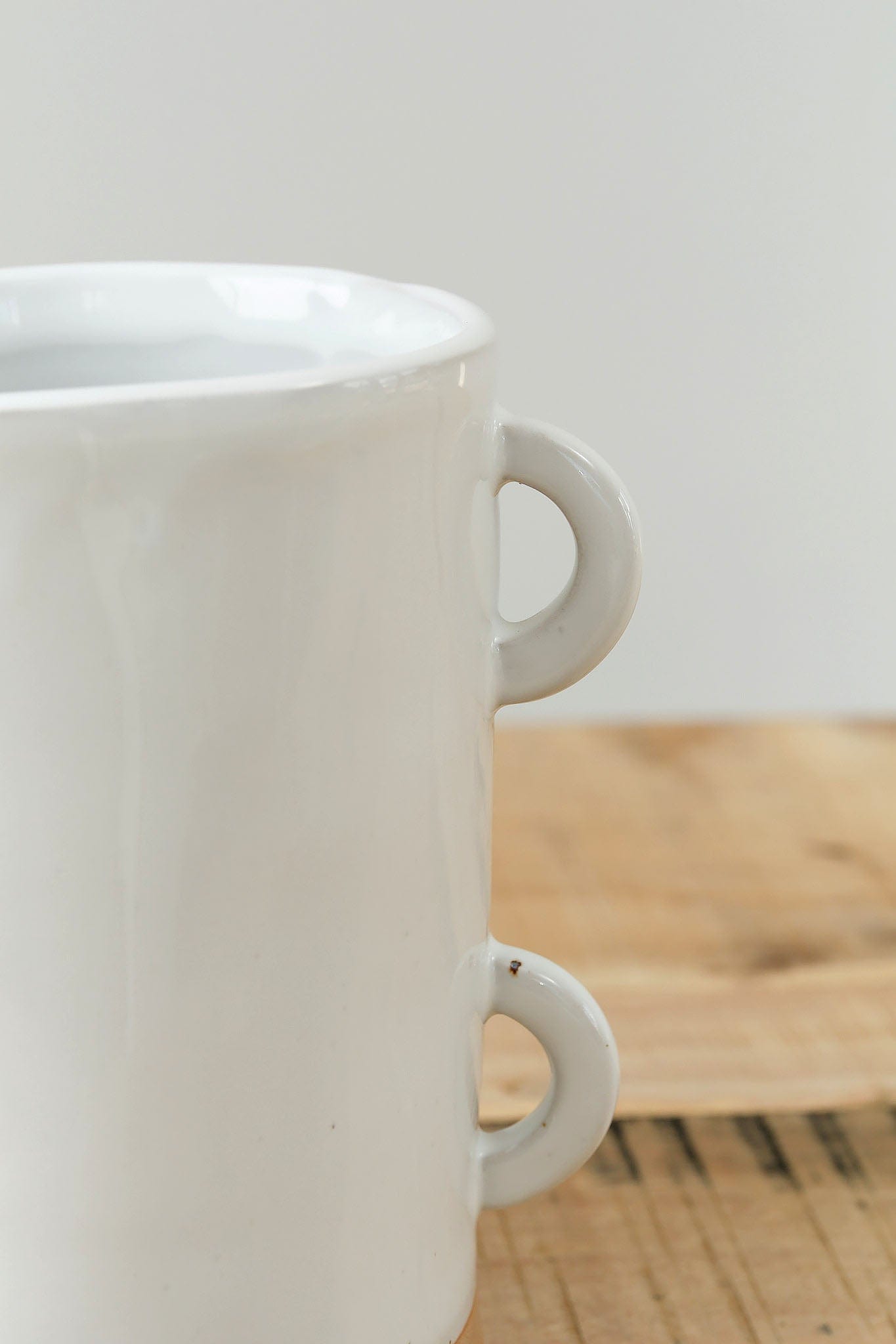 Mt. Washington Pottery Home Kitchen Containers Double Looped Handle Cache Pot White/Natural / 6" D X 7.5" H