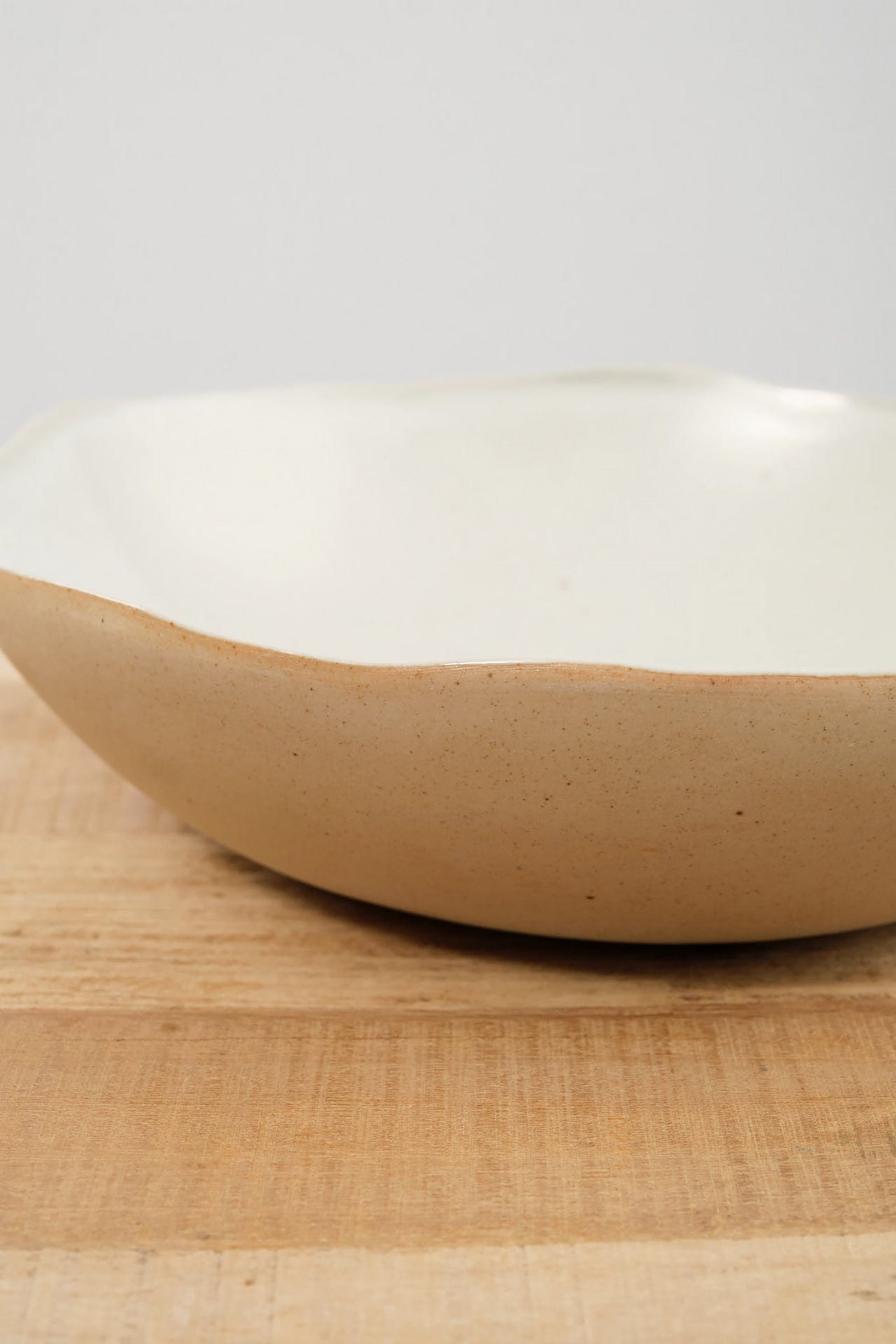 Mt. Washington Pottery Home Kitchen Dishware Eggshell Serving Bowl in Matte White Matte White / 11" Dia X 3" H