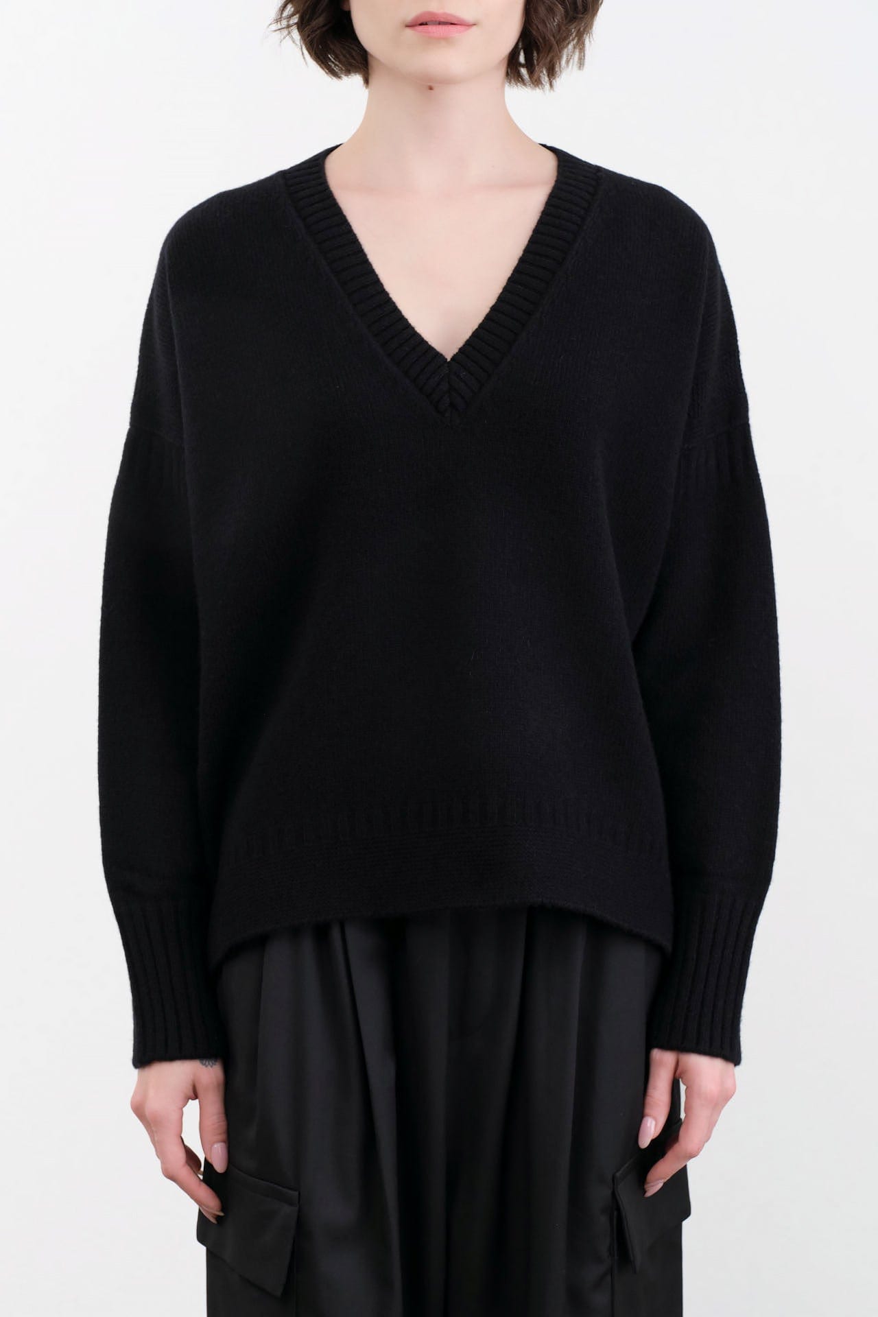Nicholson & Nicholson Apparel Womens Sweaters Aura Top Black / One Size