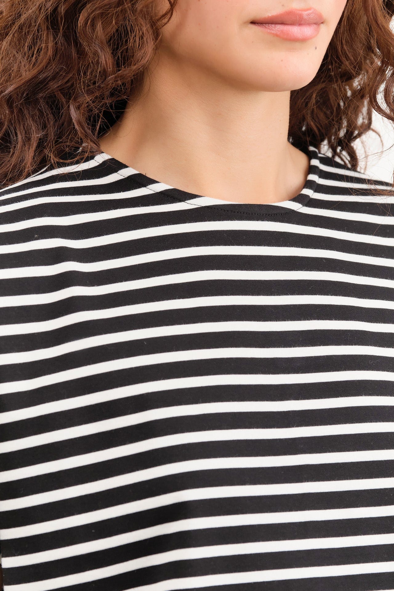 Nicholson & Nicholson Apparel Womens Blouses Tina Top in Black/White
