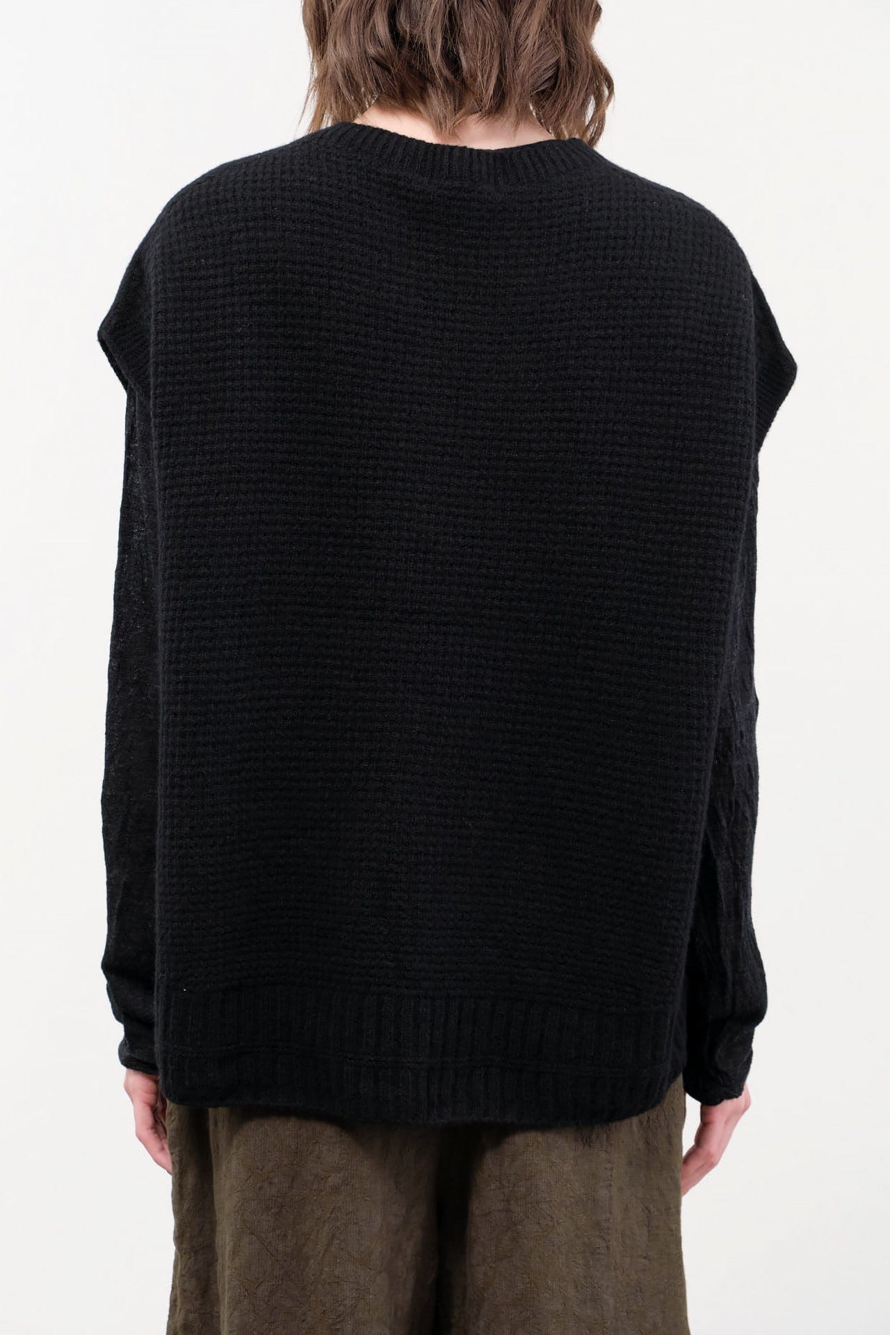Pas de Calais Apparel Womens Sweaters Cashmere Lambs Wool Boat Neckline Vest in Black