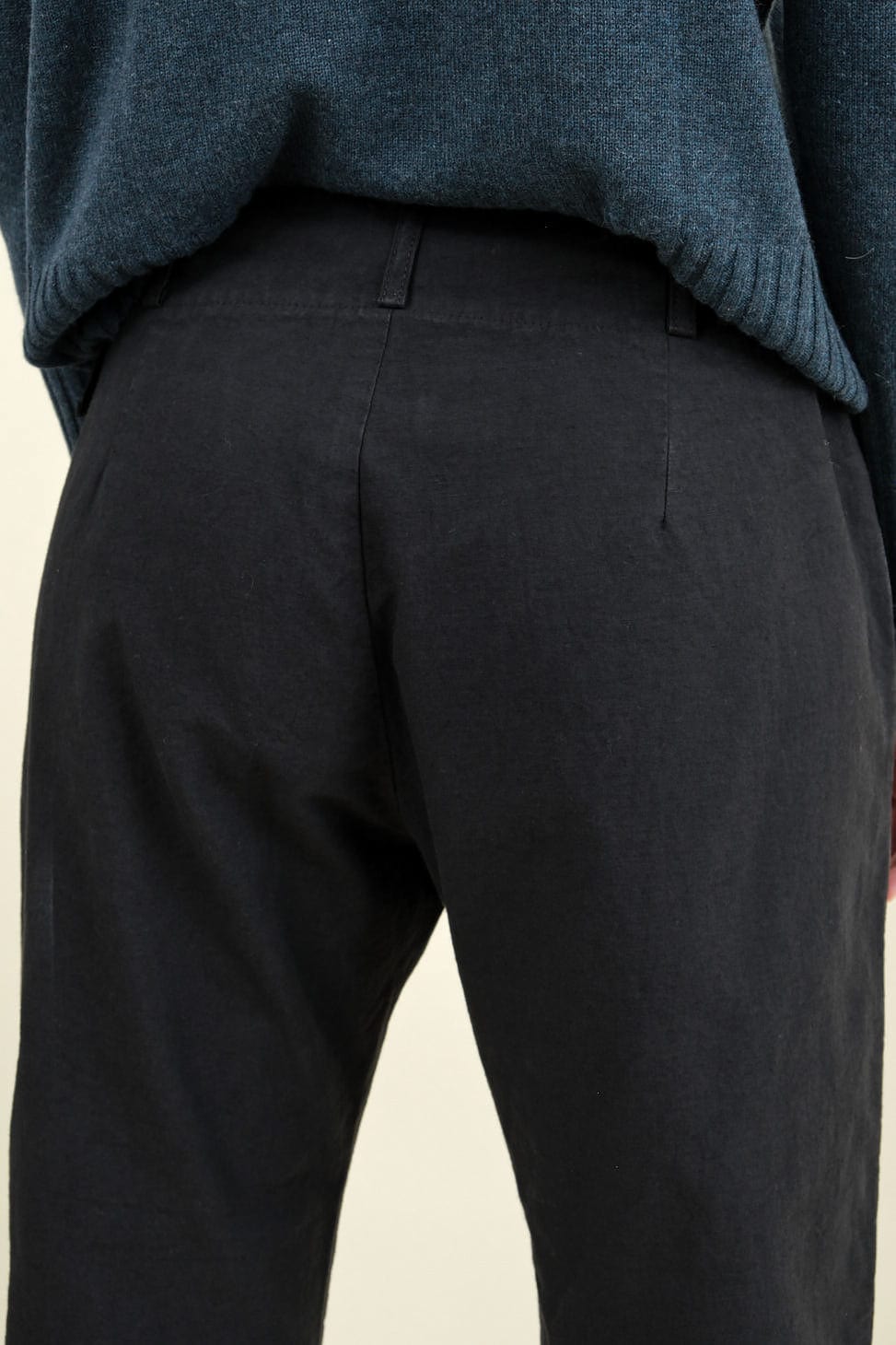 Back detailing on Cotton Ramie Classic Pants in Black