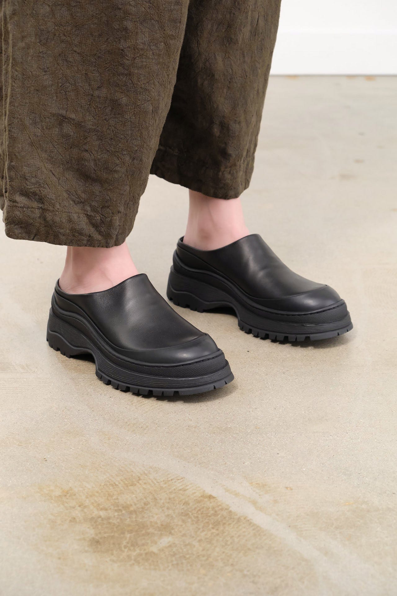 Rachel Comey Accessories Womens Shoes Barla Mule in Pebble Black