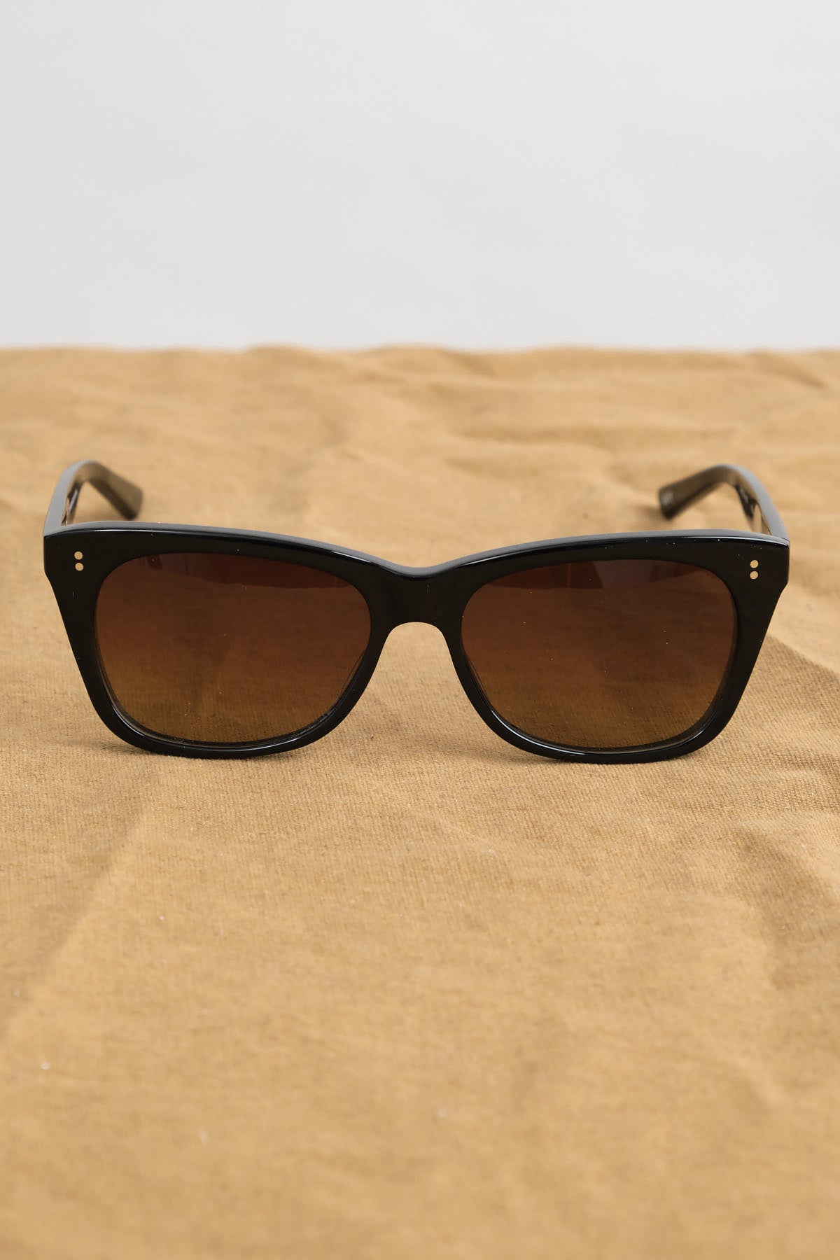 Sela Sunglasses in Black with Brown gradient polarized lenses