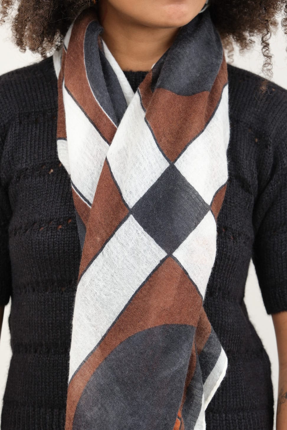 Laurels and Pavings Scarf in Burnt Oranges close up