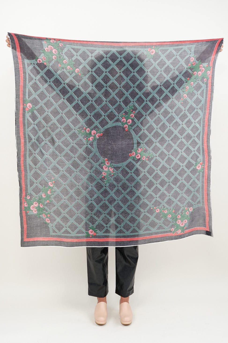 Treillage Scarf open