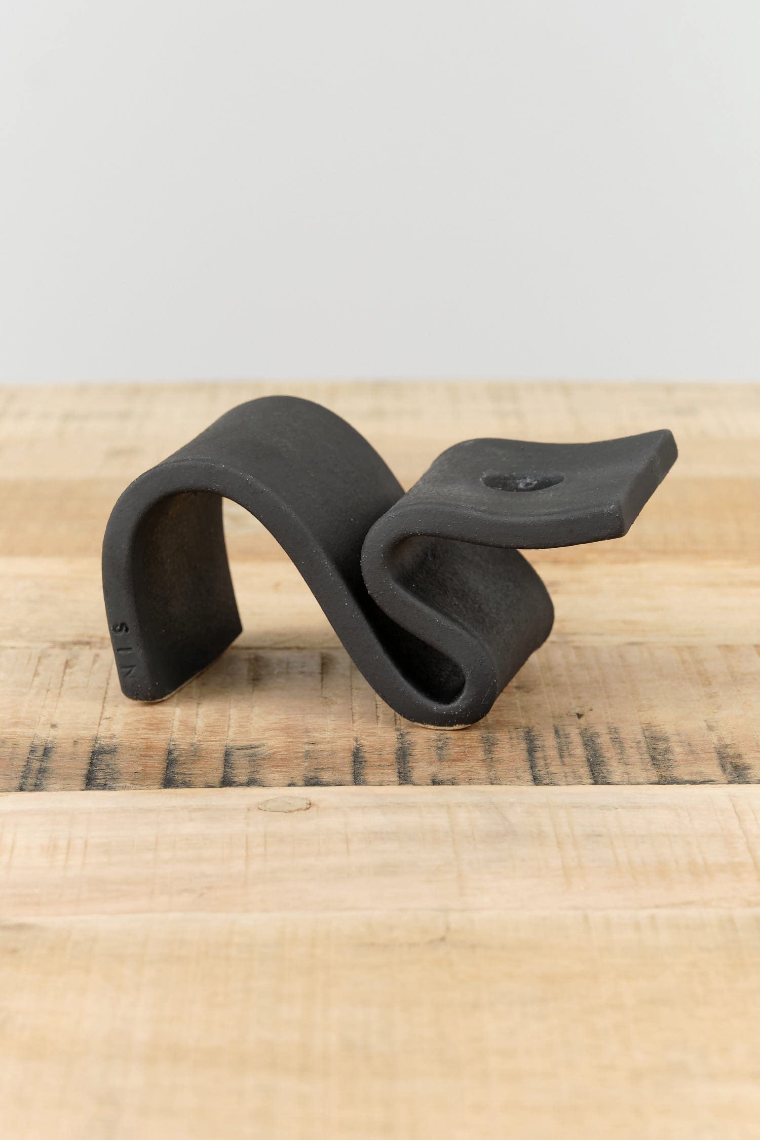 Virginia Sin Home Candle Holders Wei Candlestick Black / 5" L X 2.75" W X 2.5" H