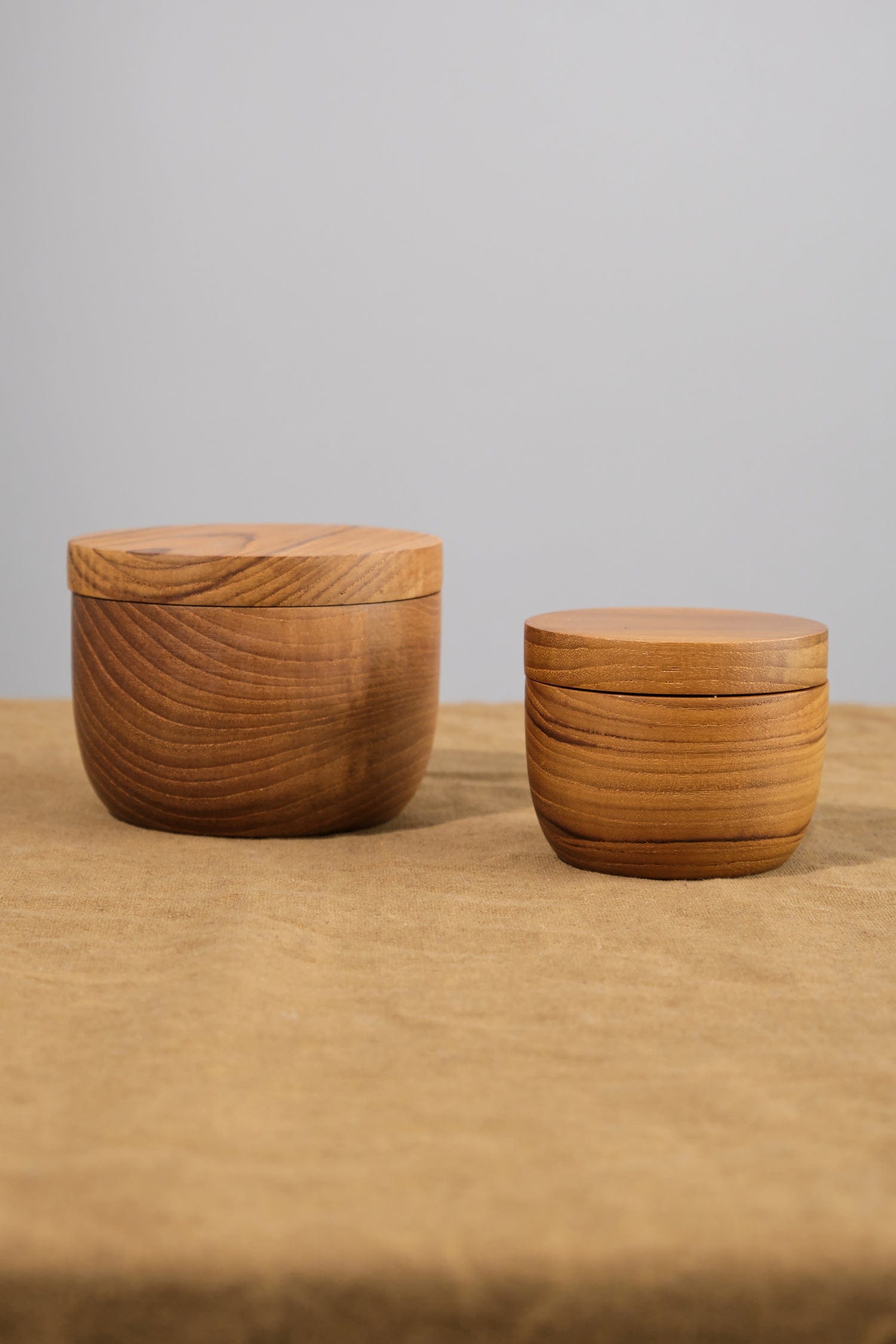 Be Home Home Kitchen Containers Large Teak Cellar with Spoon and Pivoting Lid Teak / 4" Dia X 3" H
