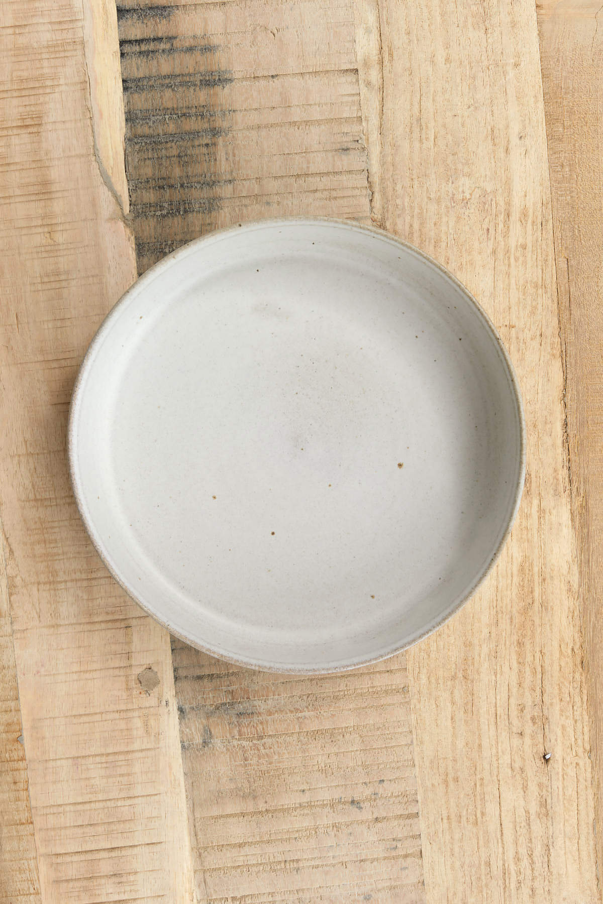 Tomoro Pottery Home Kitchen Dishware Medium Terra Deep Plate 1.75" H X 8" Dia