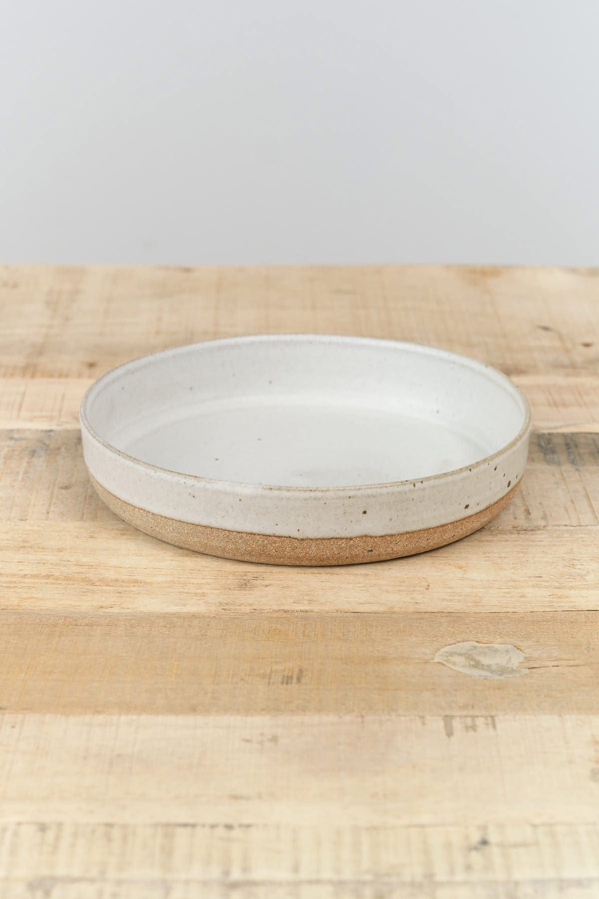 Tomoro Pottery Home Kitchen Dishware Medium Terra Deep Plate 1.75" H X 8" Dia