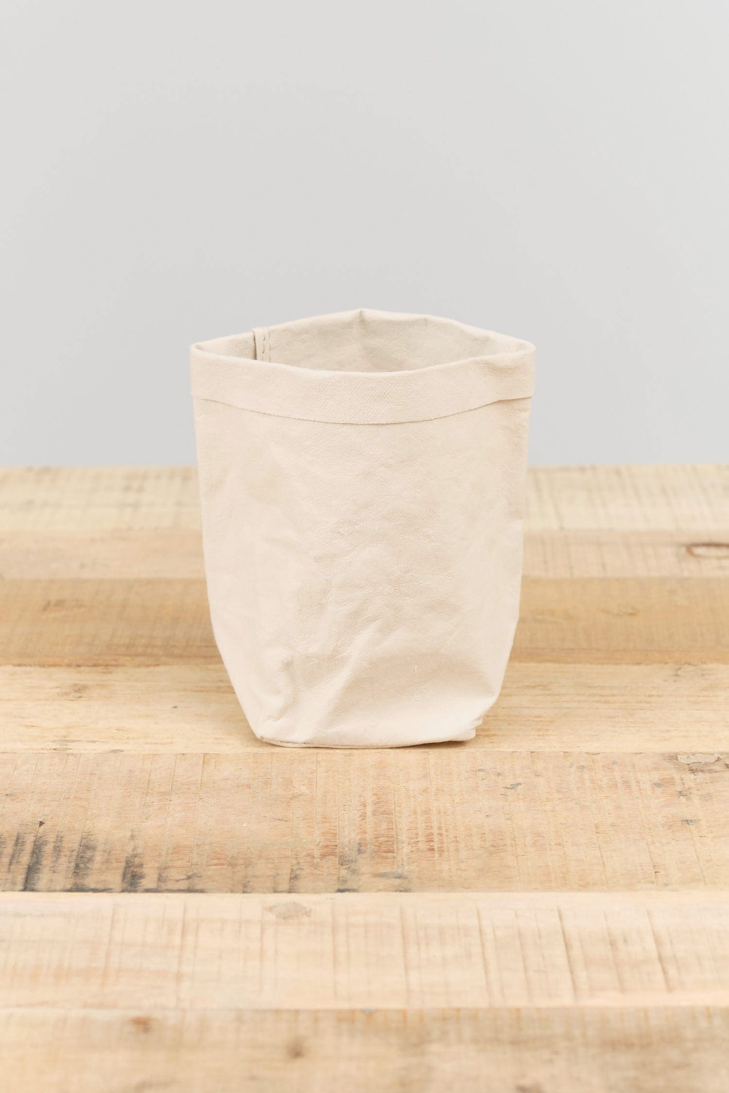 Uashmama Home Bath Organization Piccolo Paper Bag Cachemire / 6" W X 6.25" L X 6.5" H