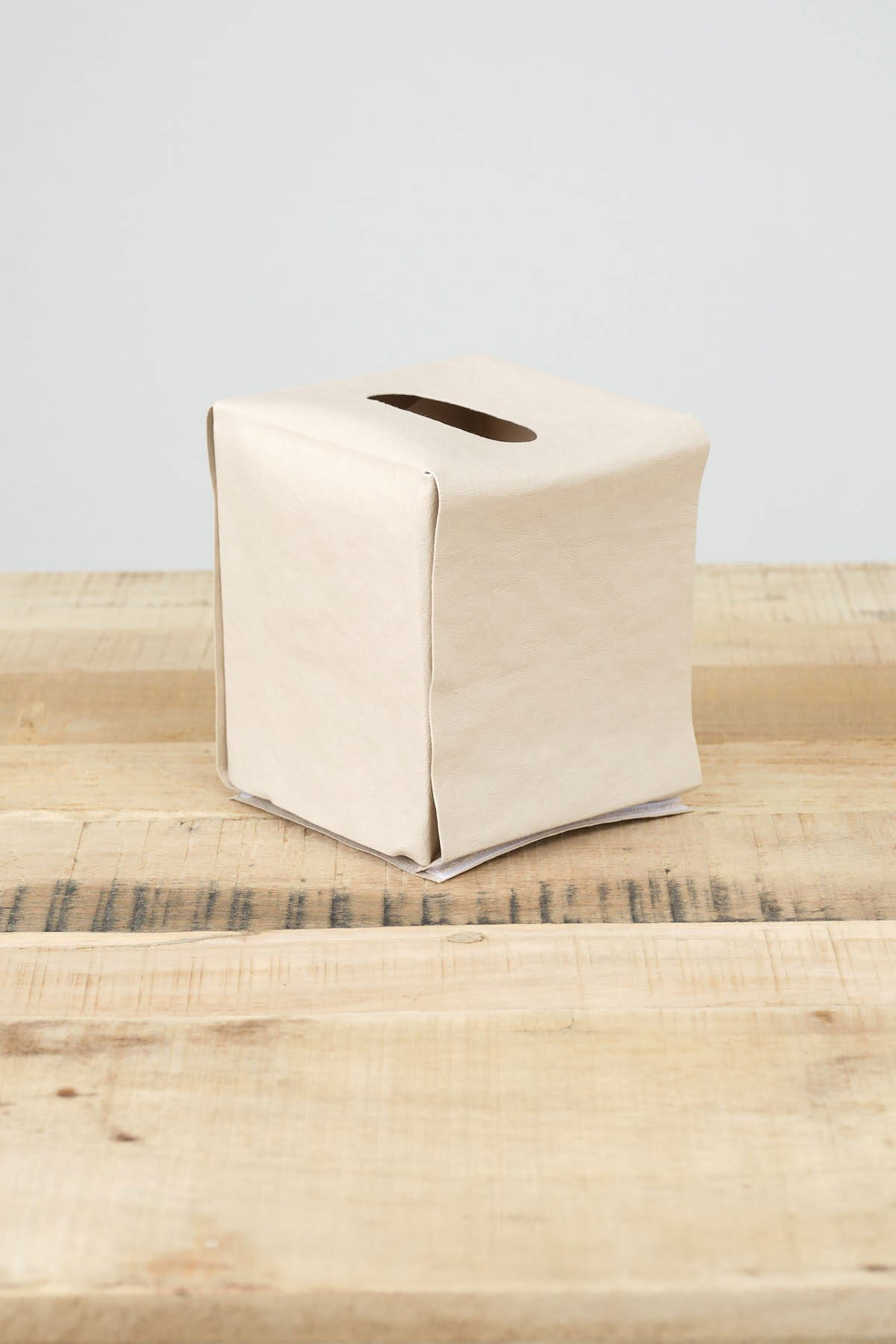Uashmama Home Bath Accessories Tissue Box Cachemire / 4.7" L x 4.7" W x 4.7" H