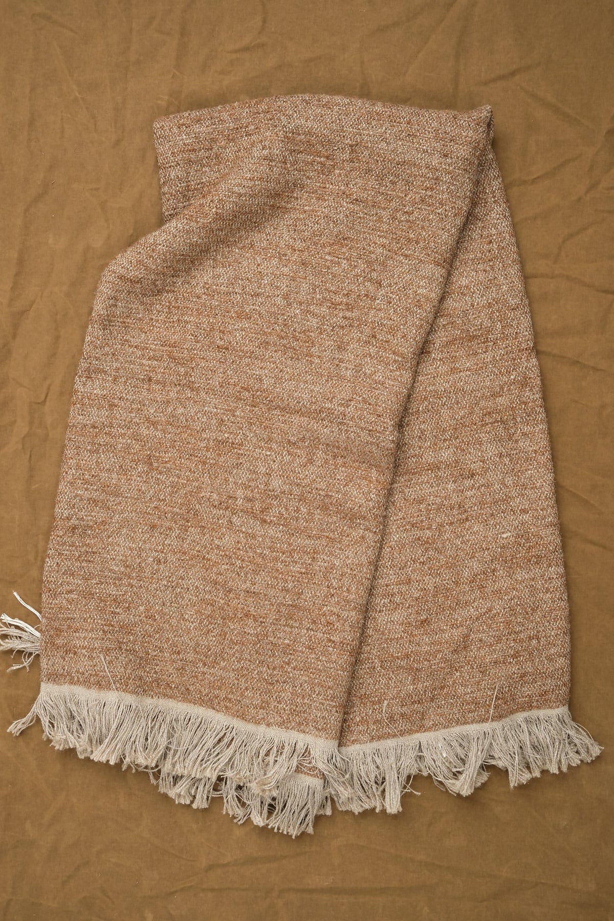Uniq'uity Nash Throw Blanket in Brown