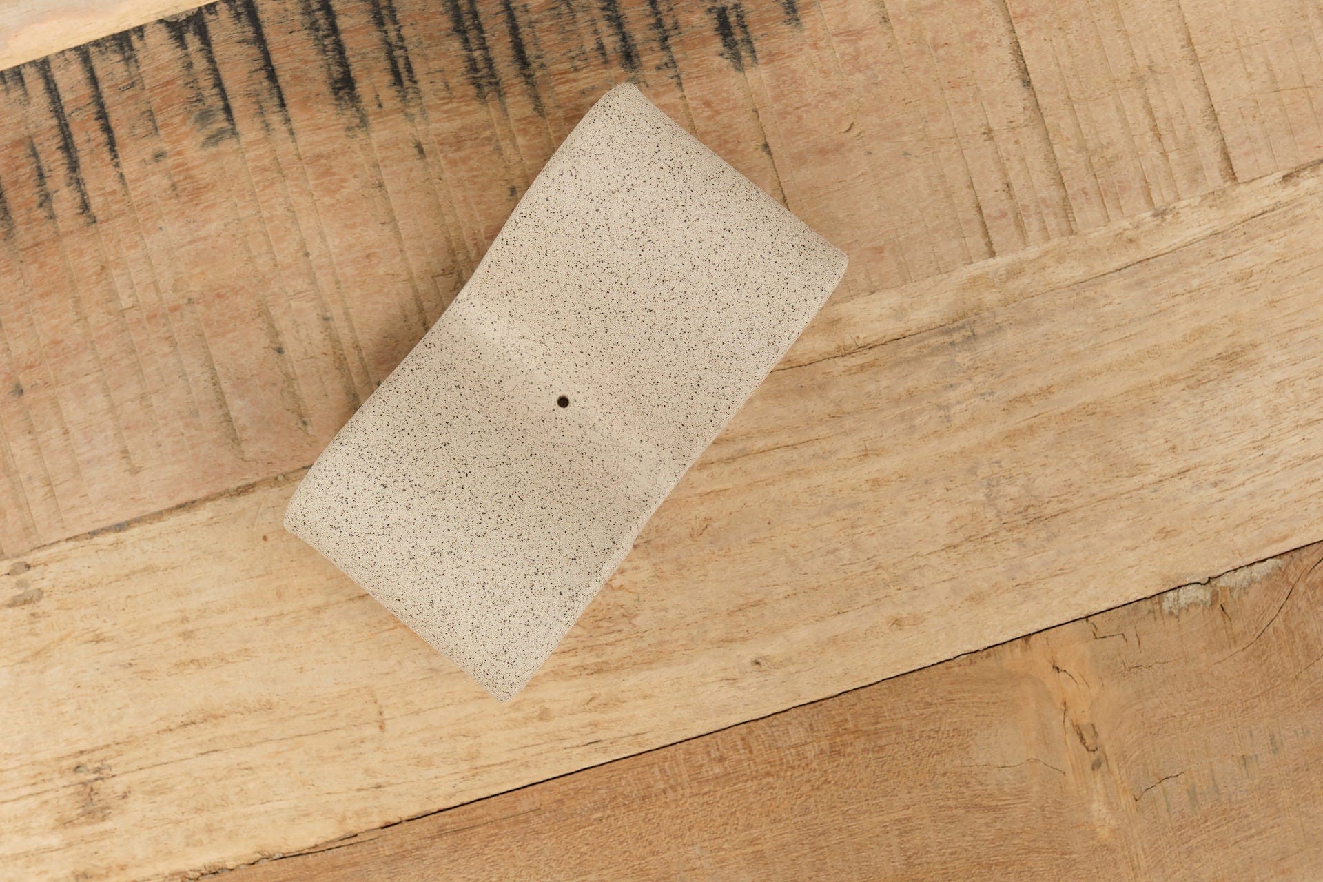 Virginia Sin Home Incense Ming Incense Holder Sand / 5.5" L X 3" W X 1.5" H