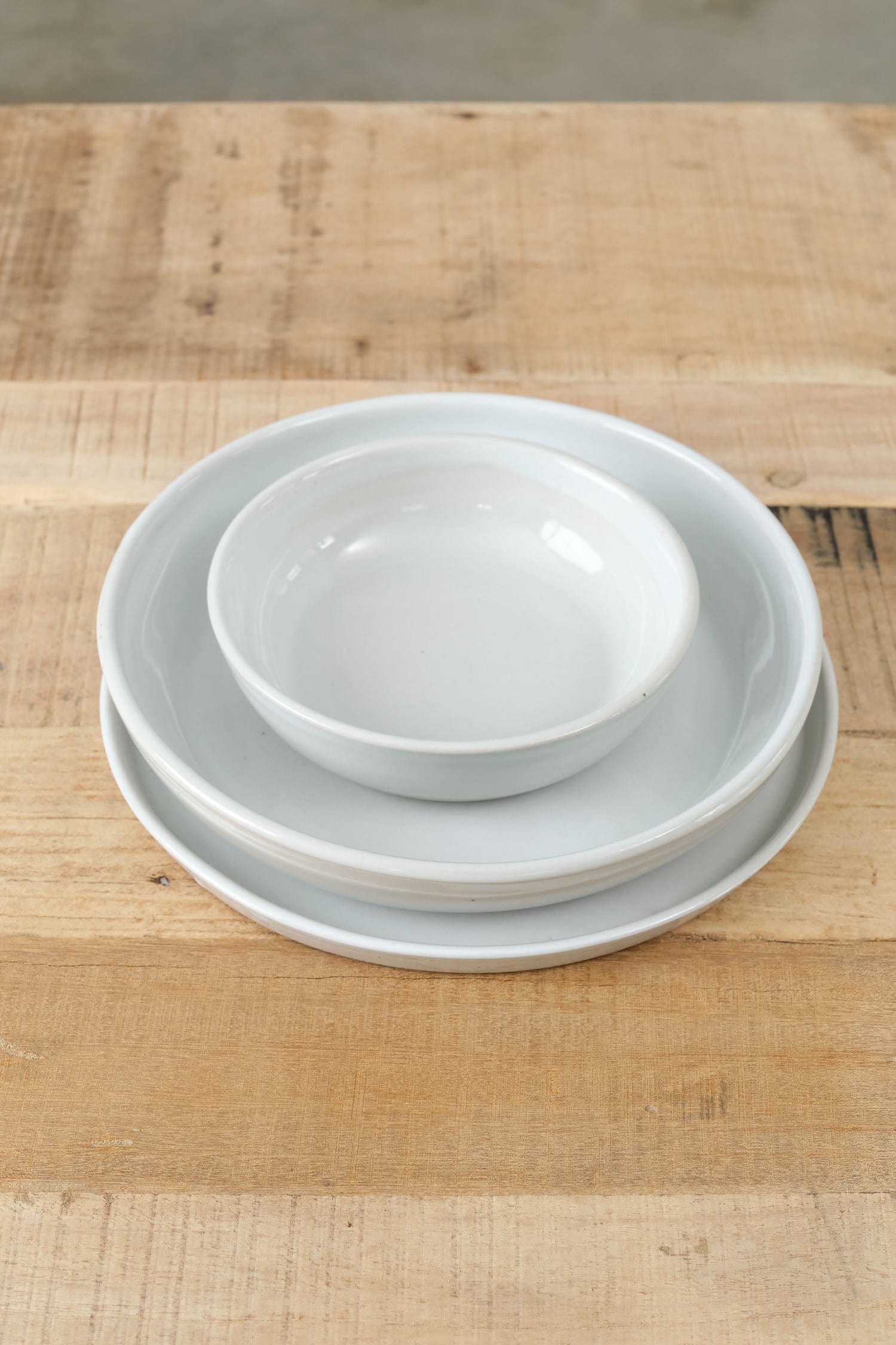 WRF Lab Ceramics Home Kitchen Dishware Medium Coupe Plate