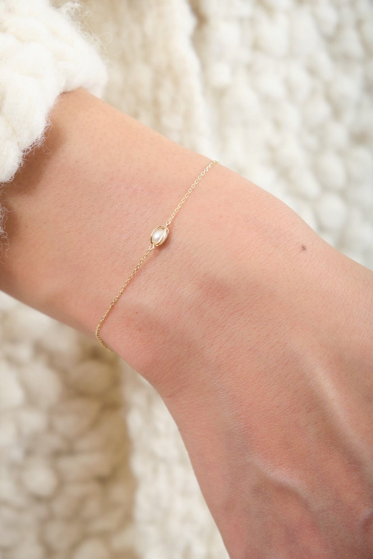 WWAKE Jewelry Bracelets Caged Pearl Bracelet Pearl / Small